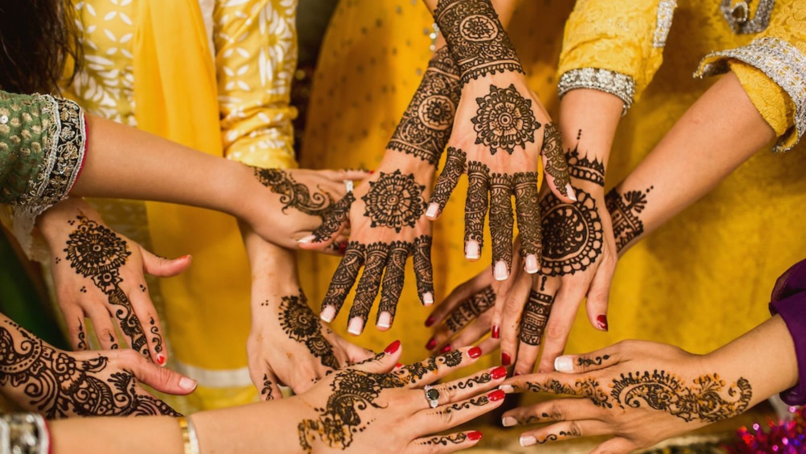 Simple Bridal Mehendi Design For Back Side