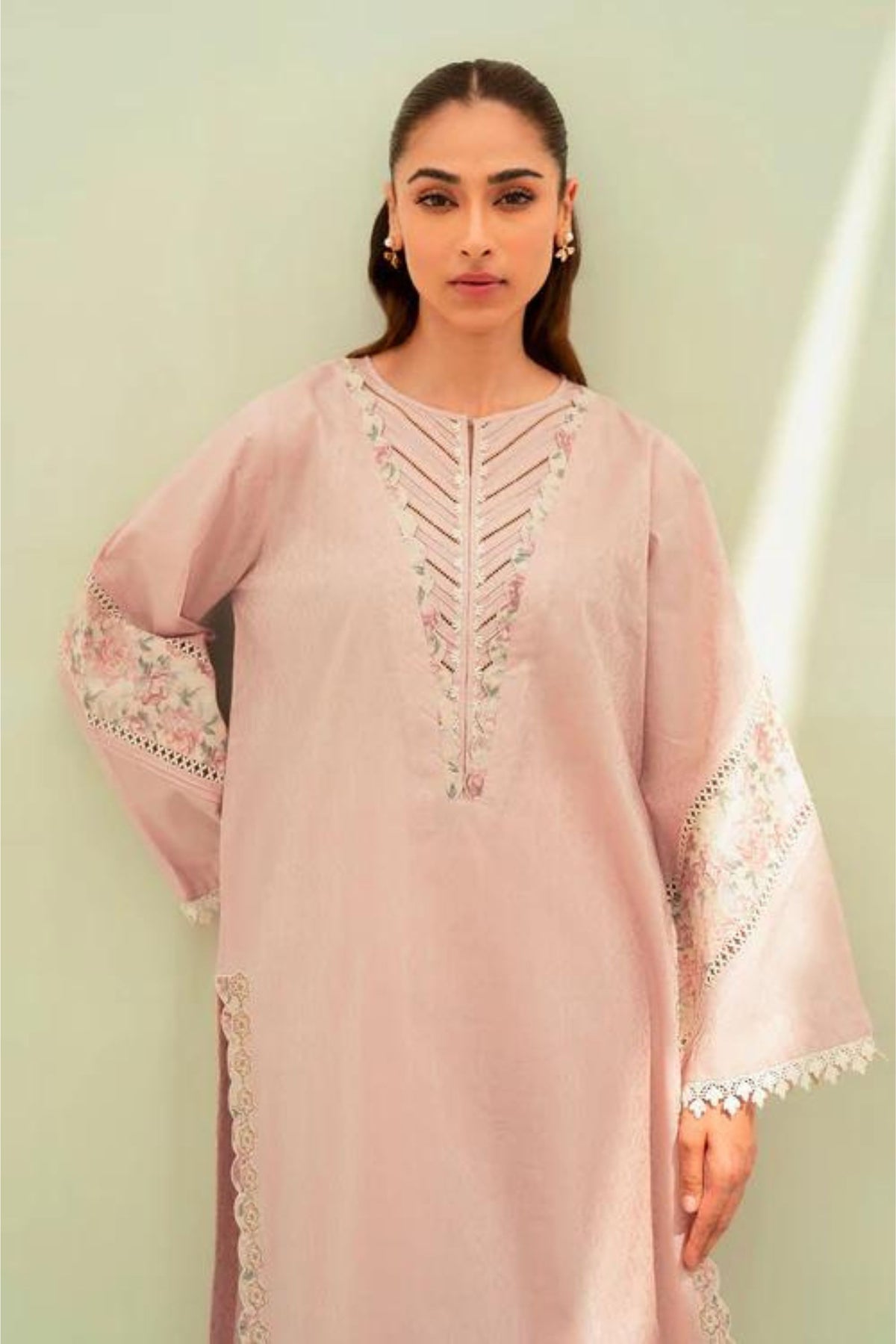 Pakistani Readymade Salwar Kameez 