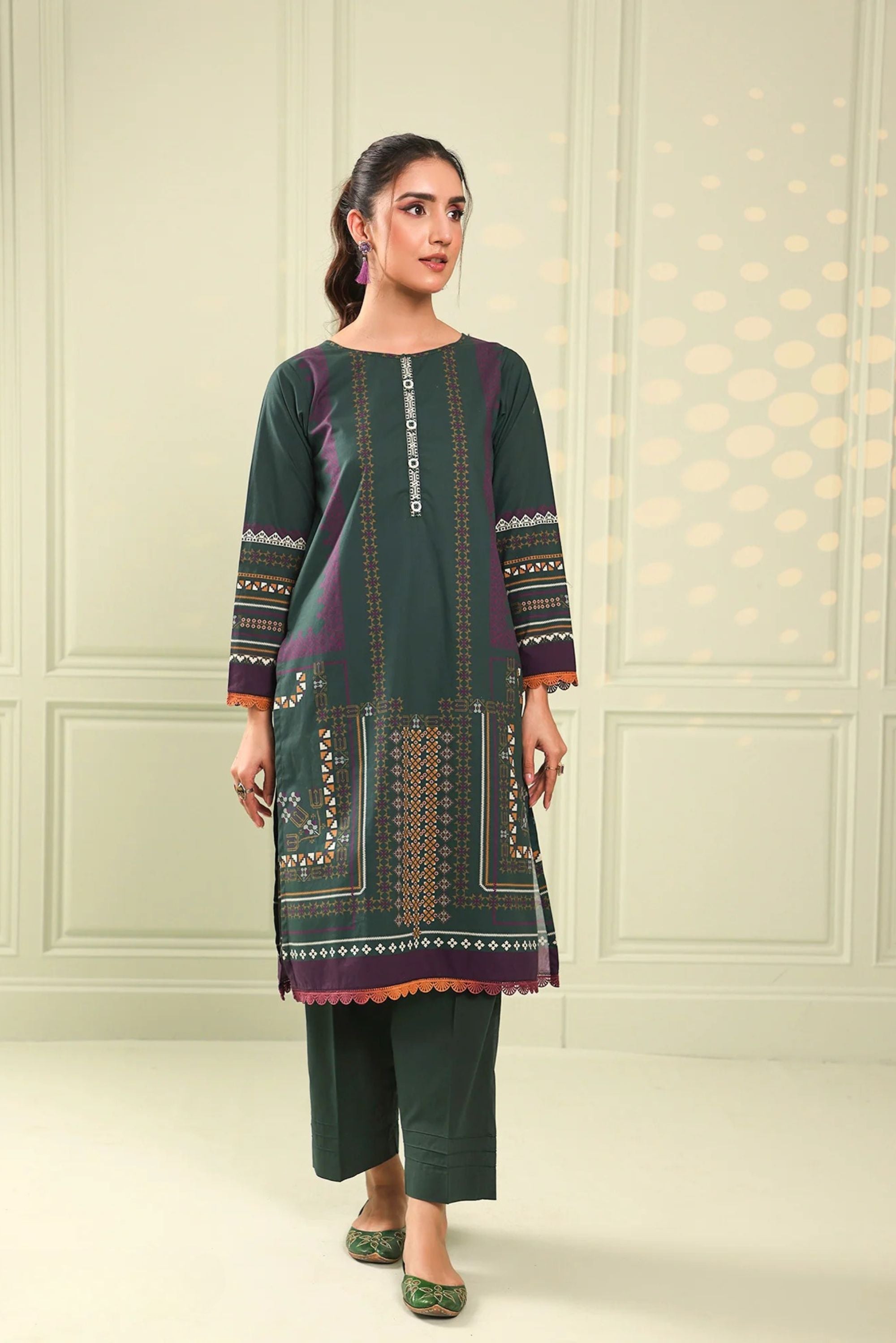 Pakistani Readymade Outfits Online