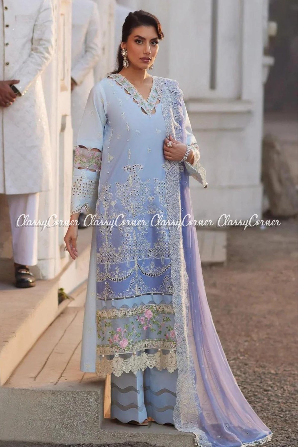 guest outfits to attend pakistani wedding