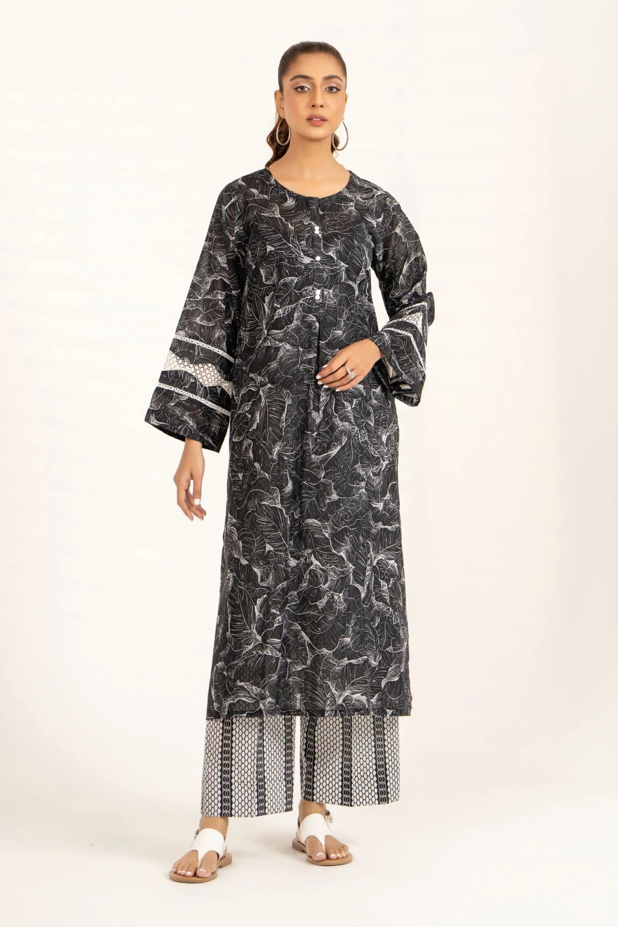  Pakistani Readymade Outfits Online