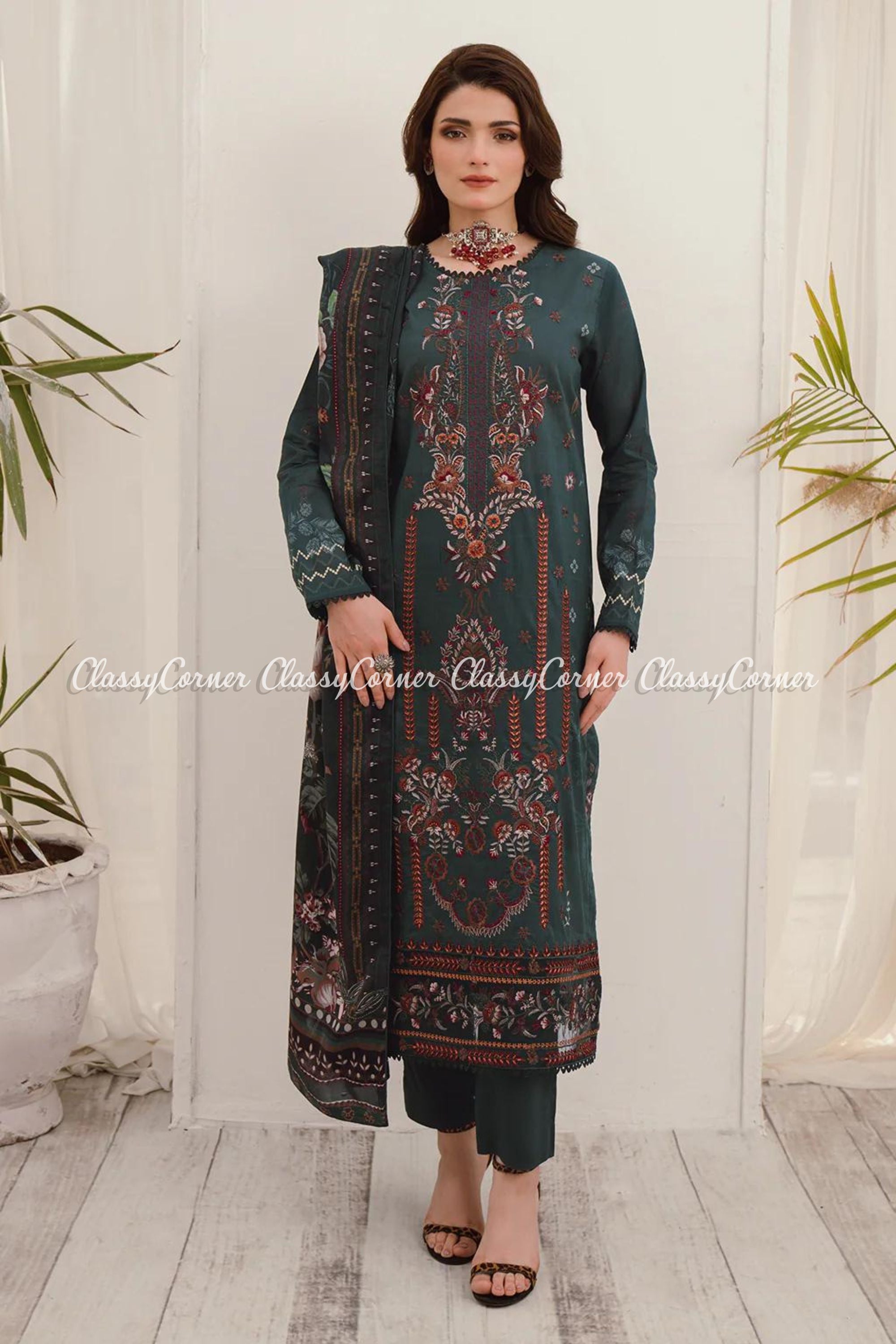 Latest Pakistani Lawn Suits in USA