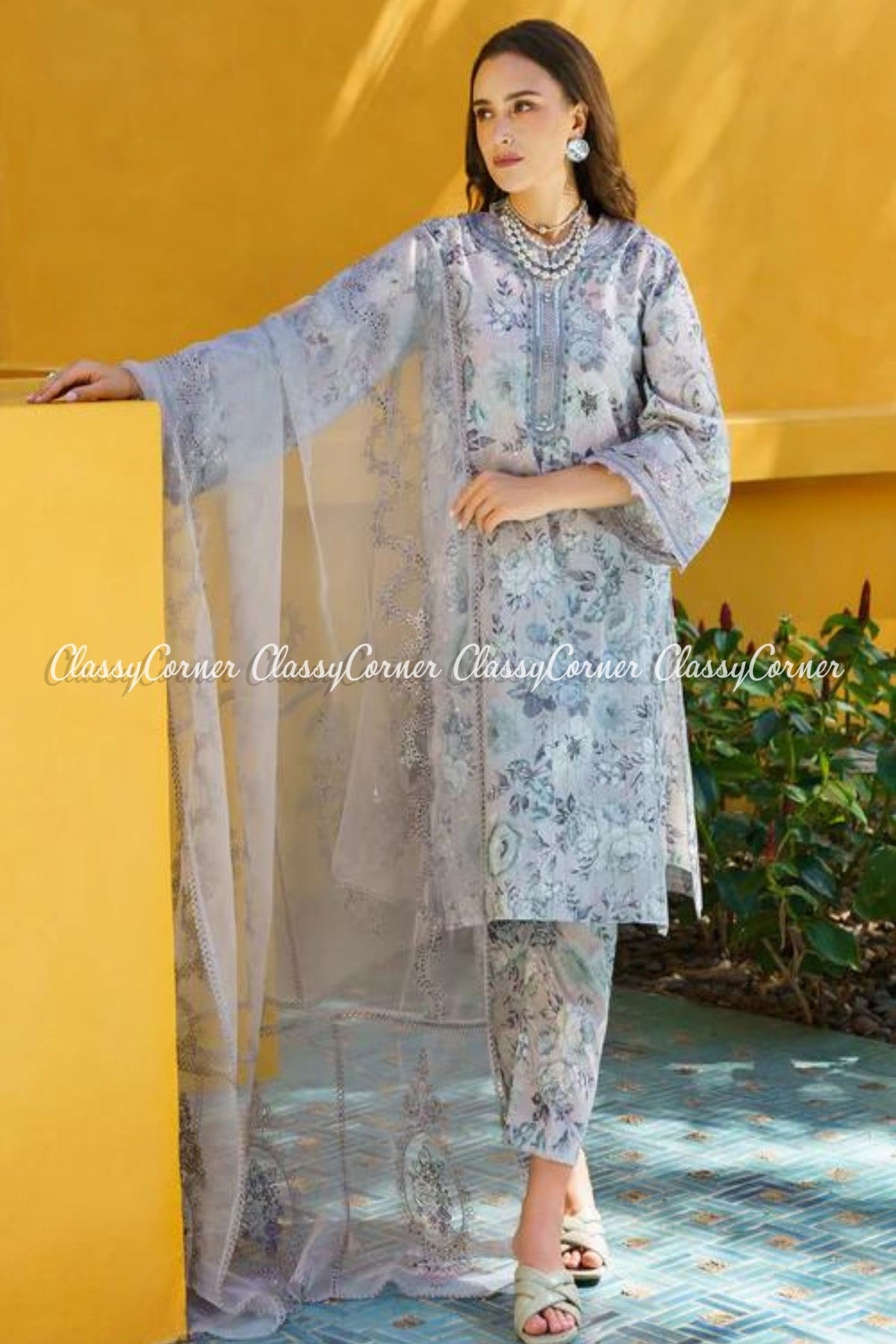 Grey Lawn Pakistani Salwar Kameez