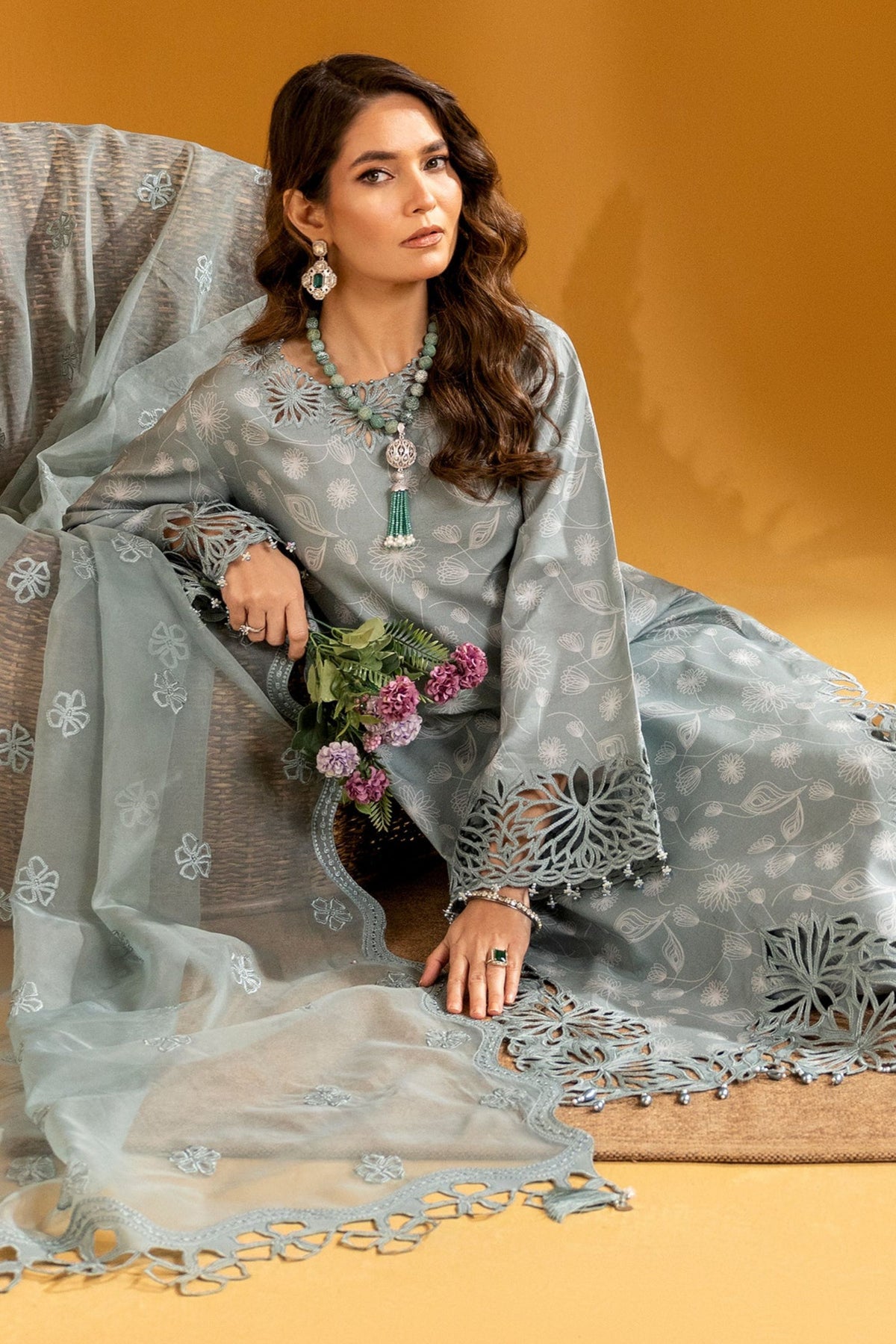 Women Latest Lawn Suits in USA