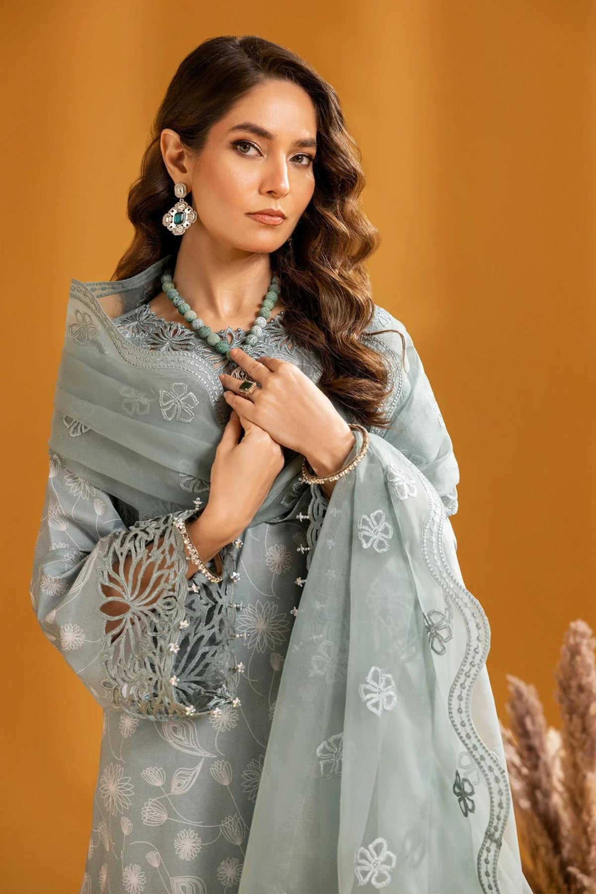 Women Latest Lawn Suits in USA