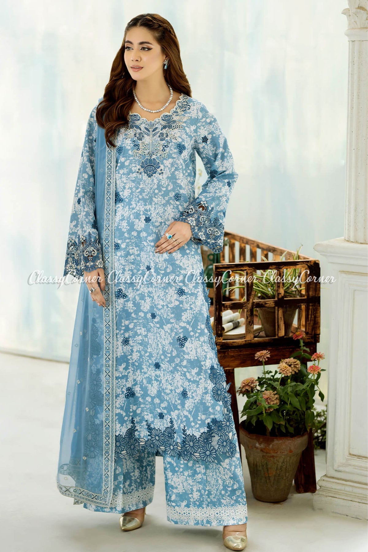 Latest Pakistani Readymade Suits Online