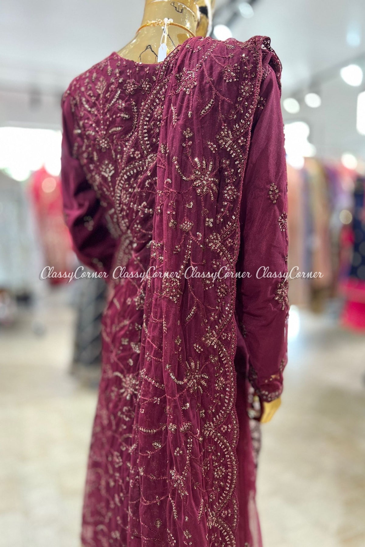 Pakistani wedding outfits for ladies 