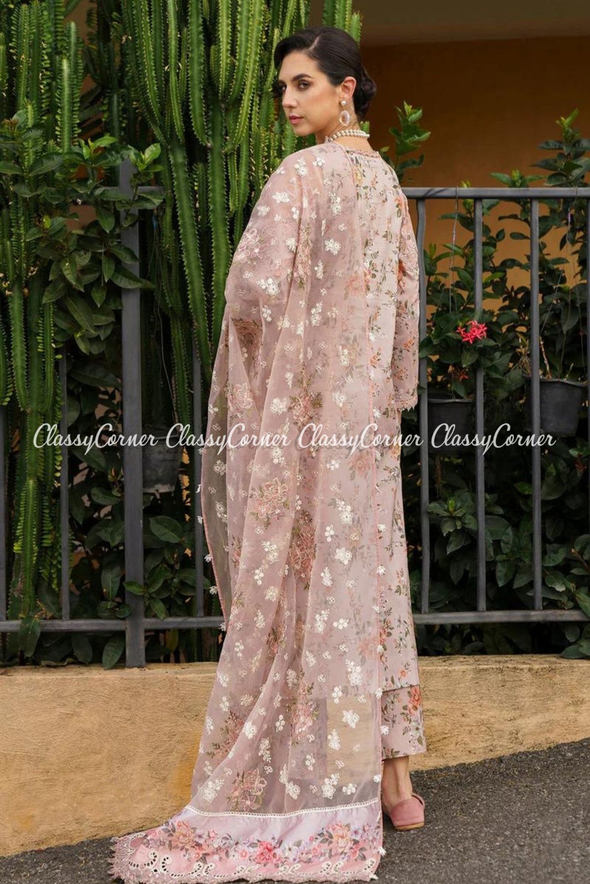 Pakistani Lawn Printed Salwar Kameez