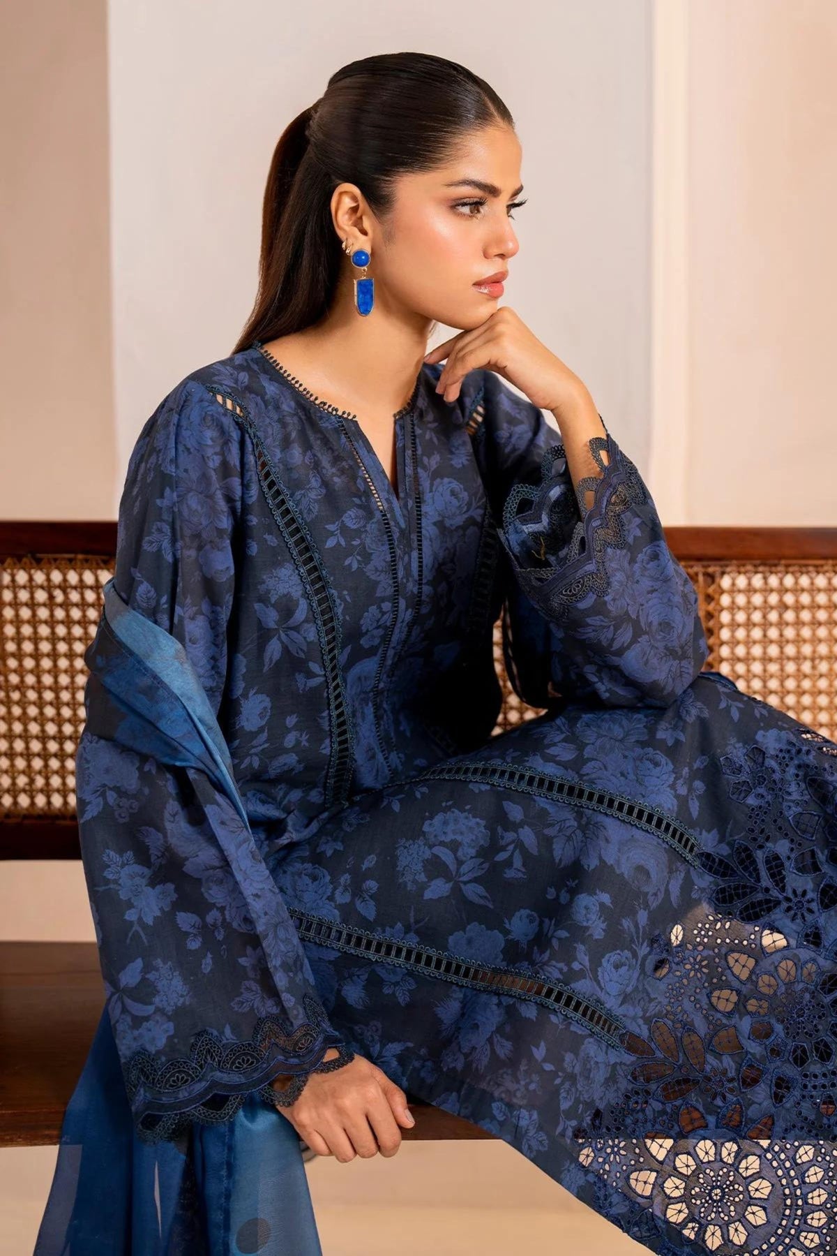 Pakistani Formal Suits For Get Together 