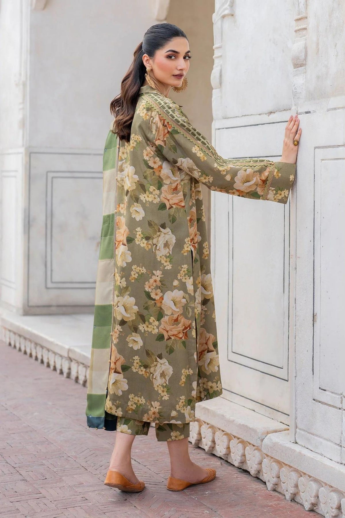 Pakistani Floral Printed Viscose Suit