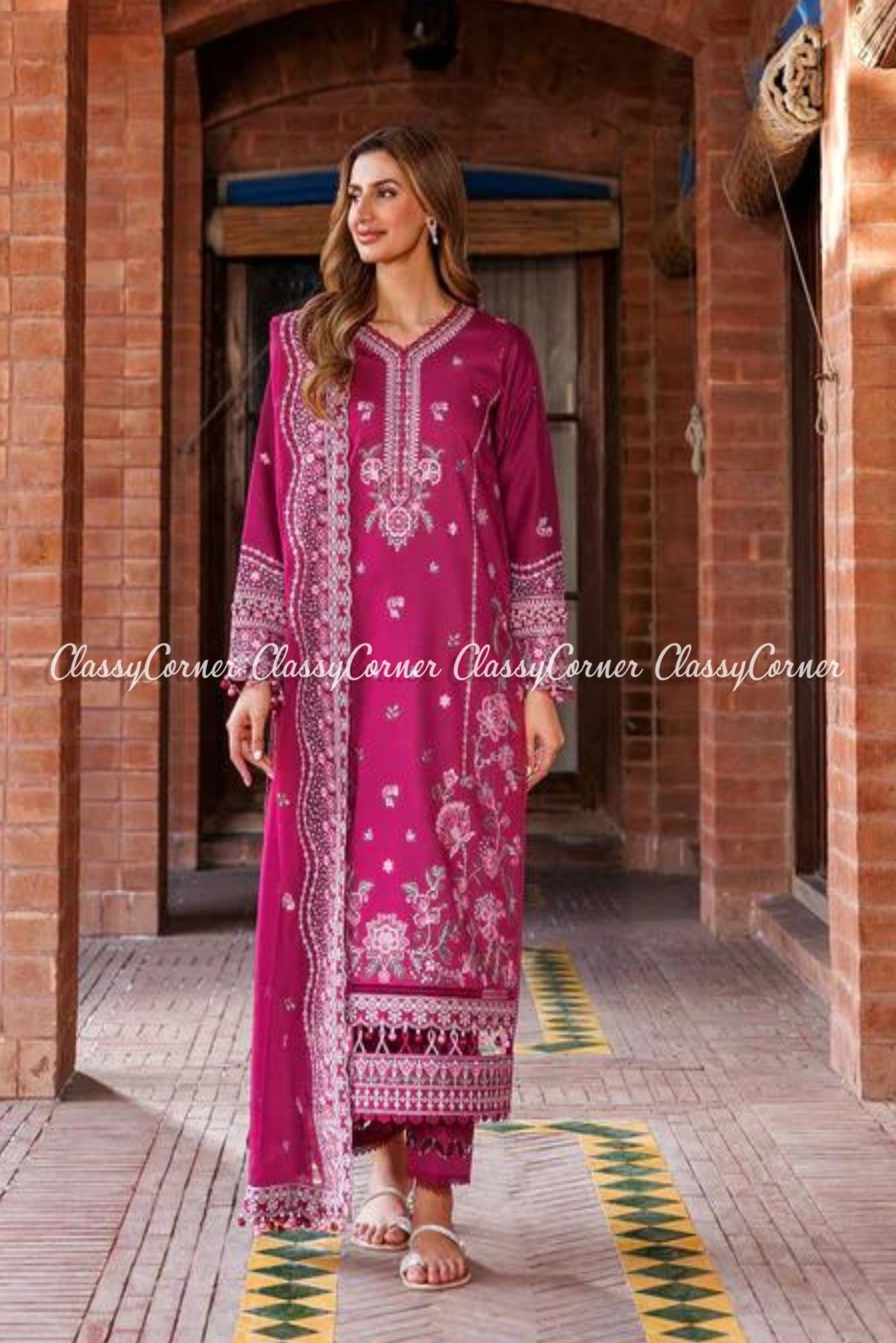 Pakistani Latest lawn Outfits 2024