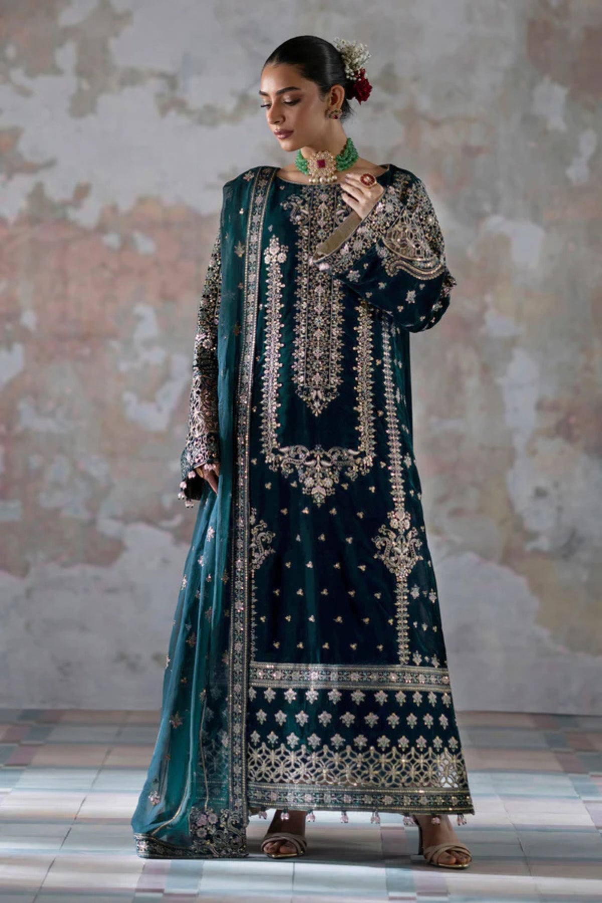 Latest Pakistani Wedding Outfits 