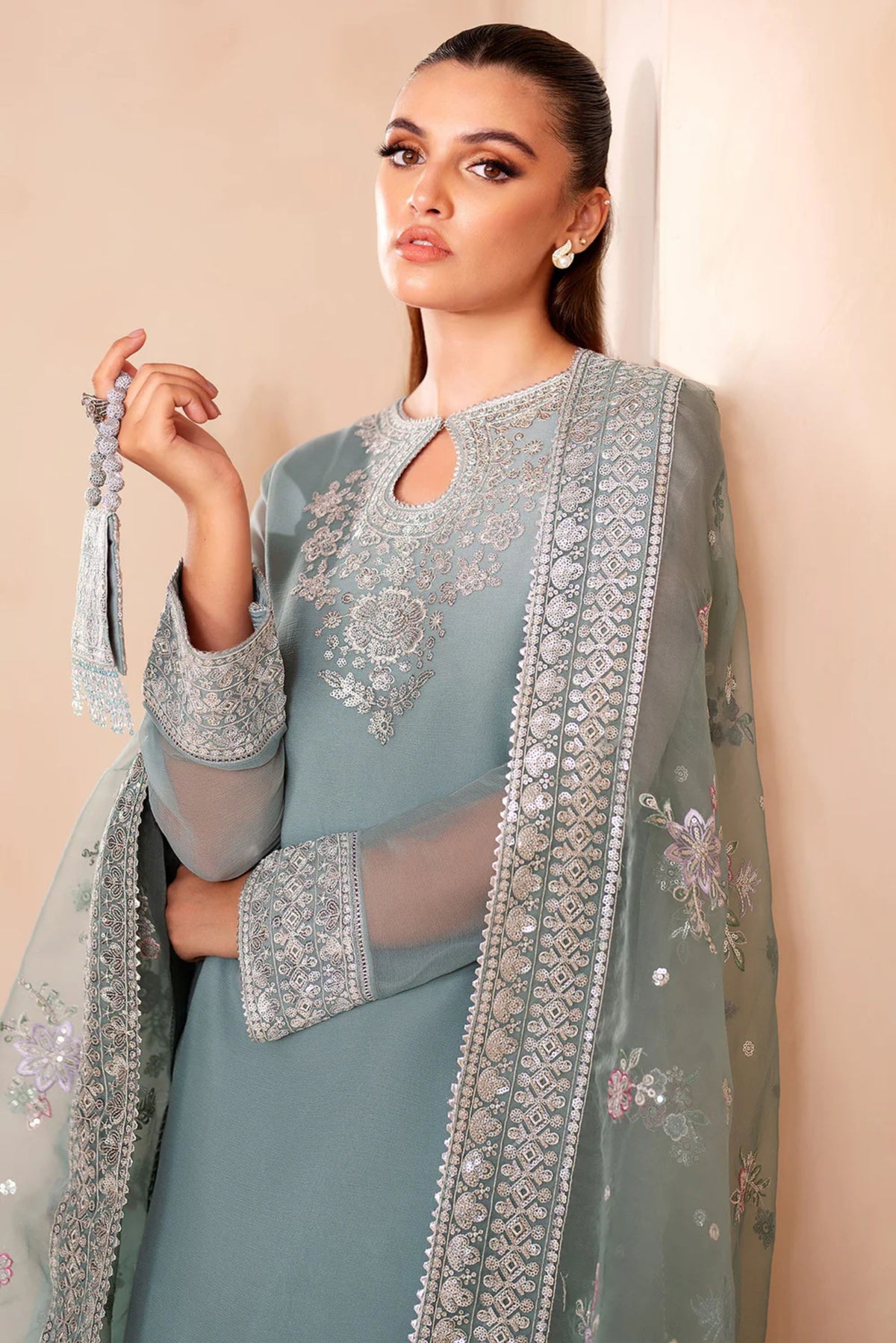 Latest 2024 Pakistani Wedding Outfits 