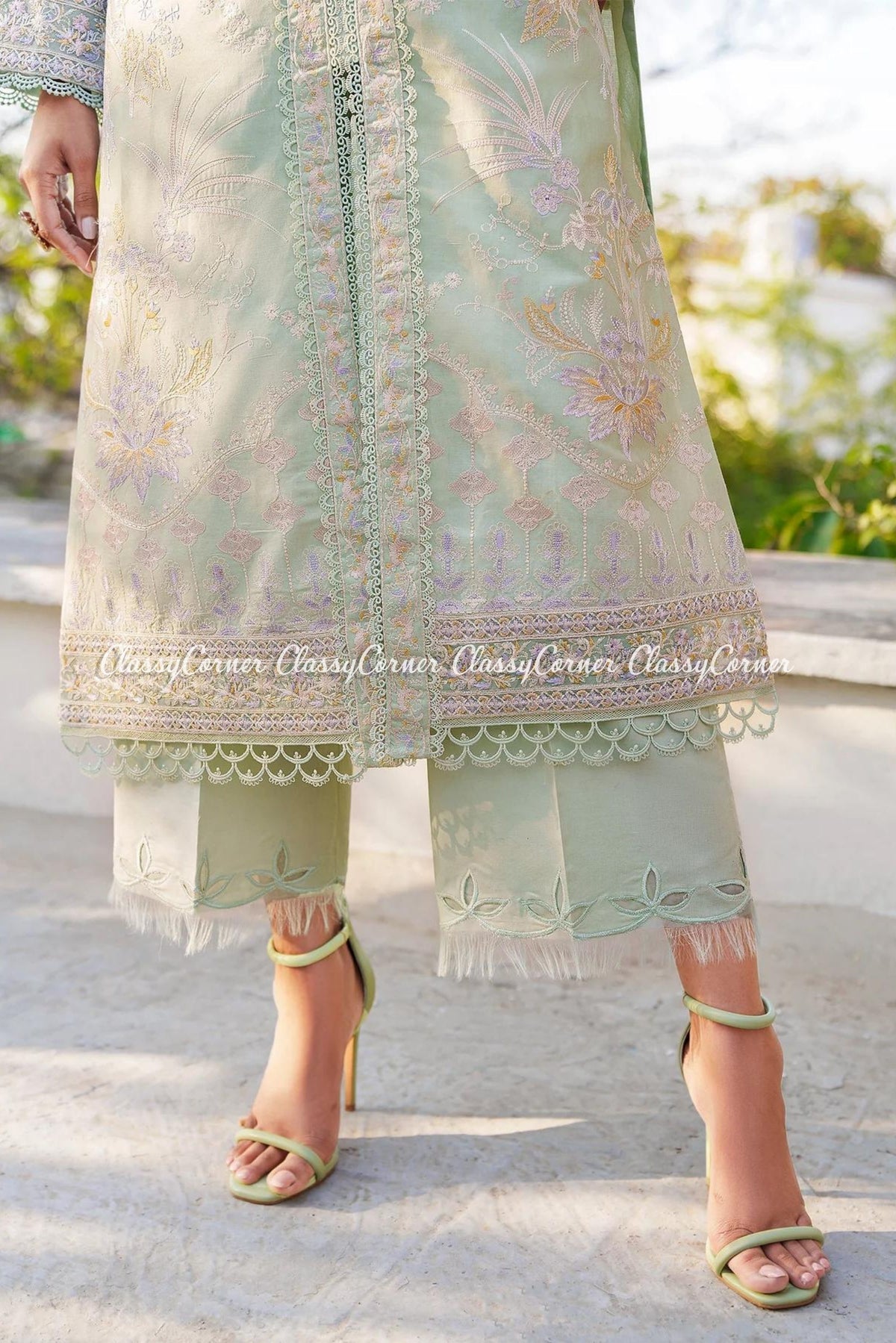 Mint Lawn Embroidered 3pc Readymade Suit