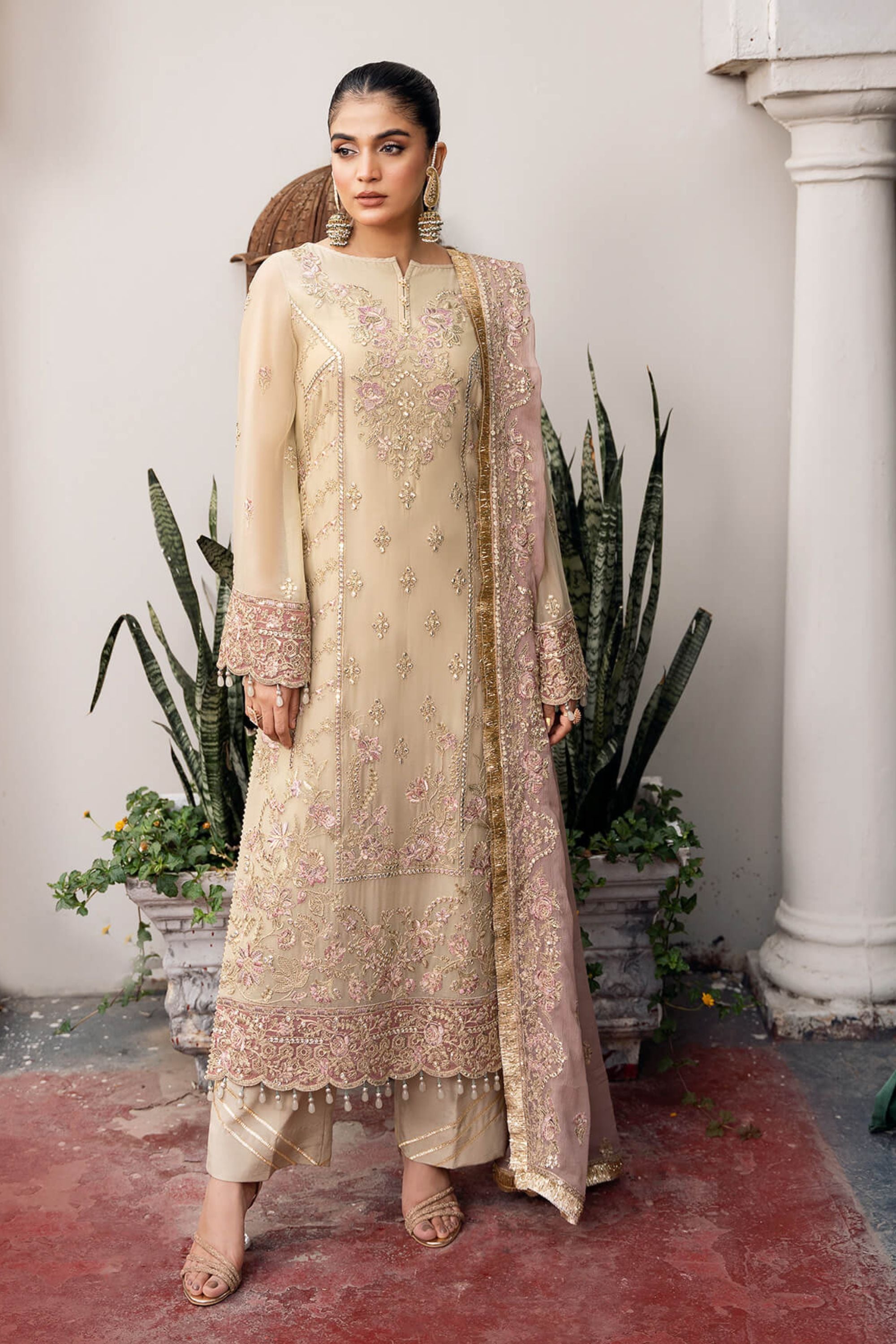 Pakistani Party Wear Suits For Weddings