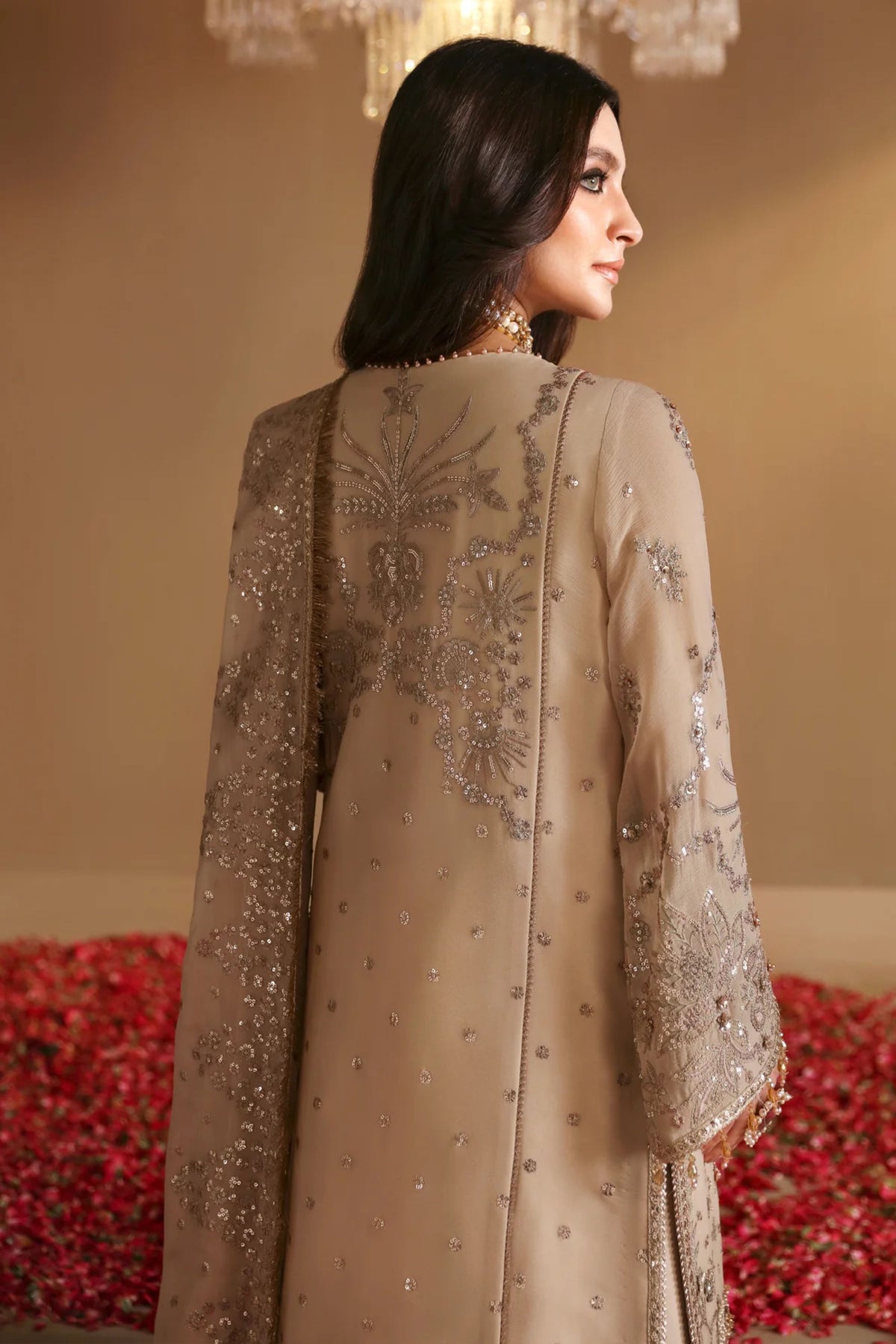 Pakistani Wedding Outfits For Guests