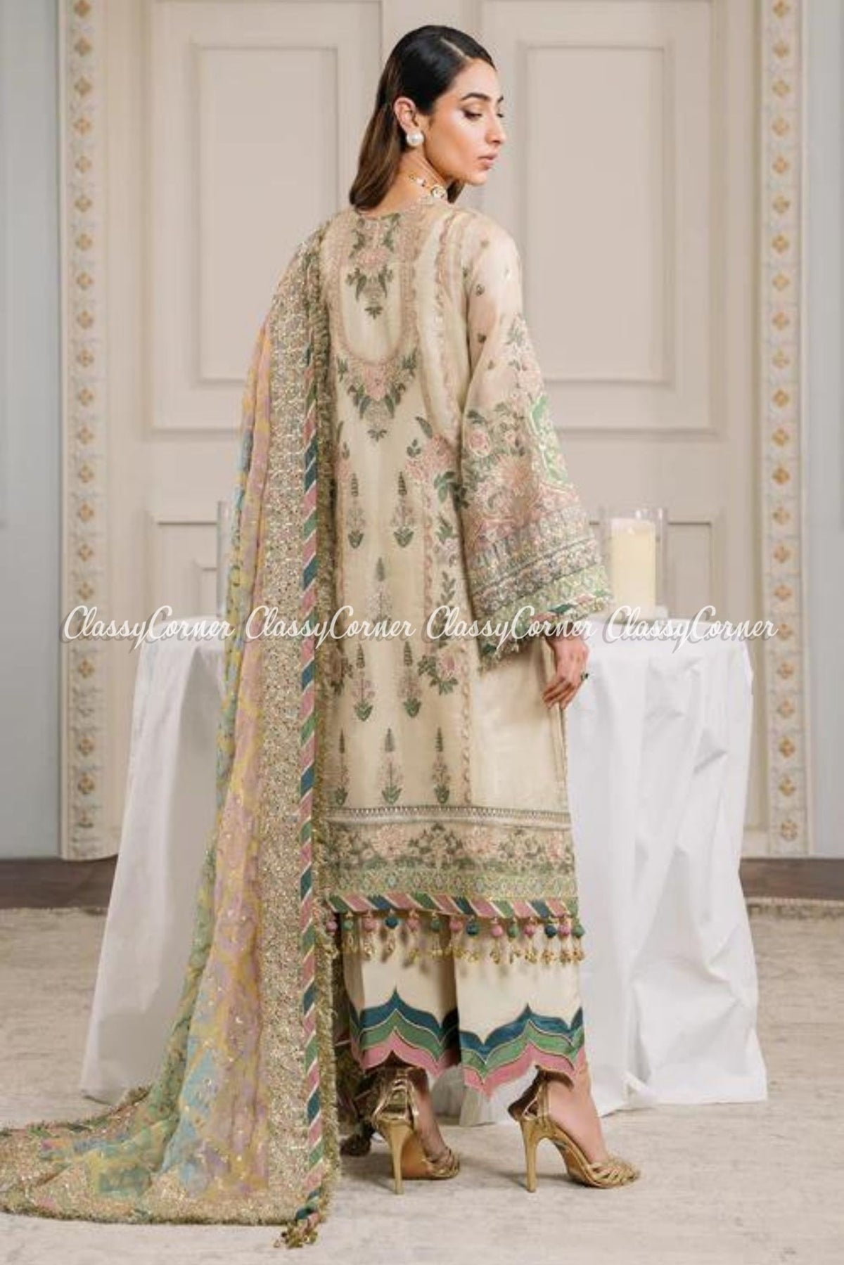 pakistani ladies wedding outfits