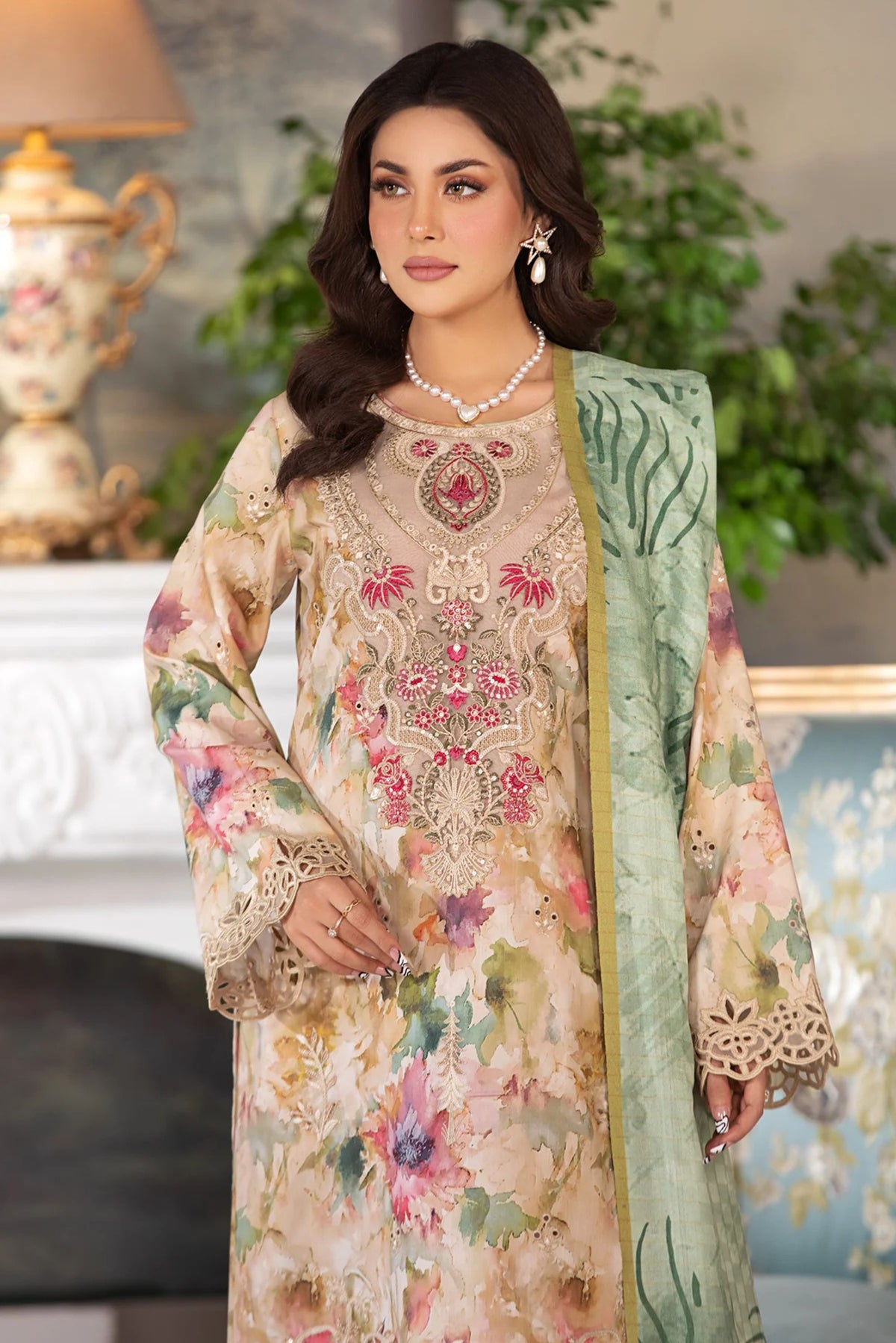 Pakistani Formal Salwar Kameez