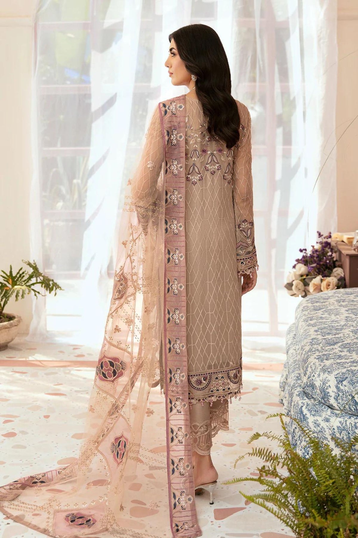 pakistani suits to attend wedding