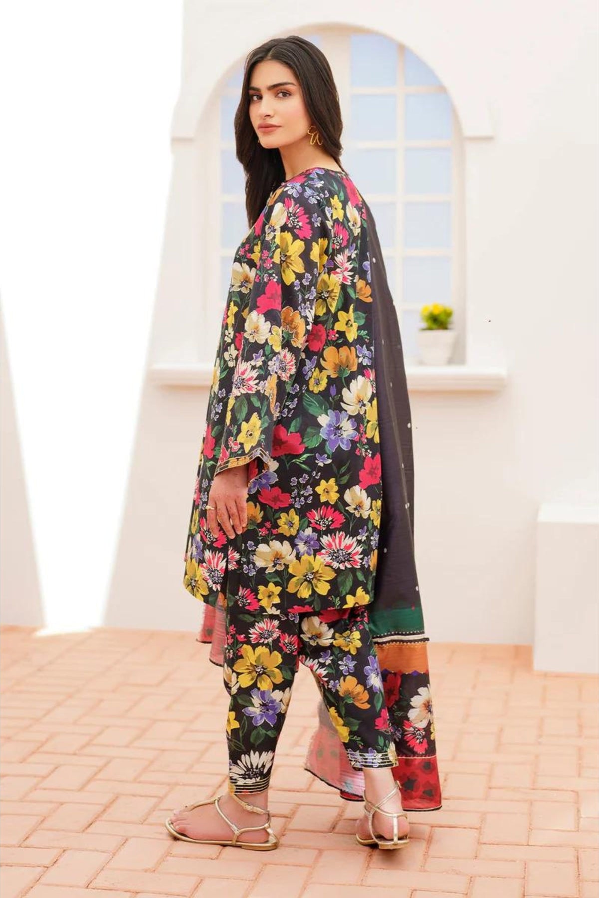 Black Multicolor Lawn Salwar Kameez