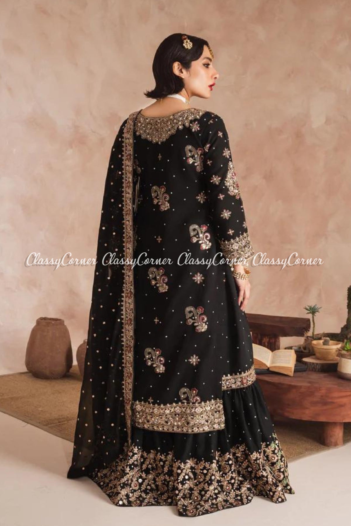 wedding outfits for women pakistani