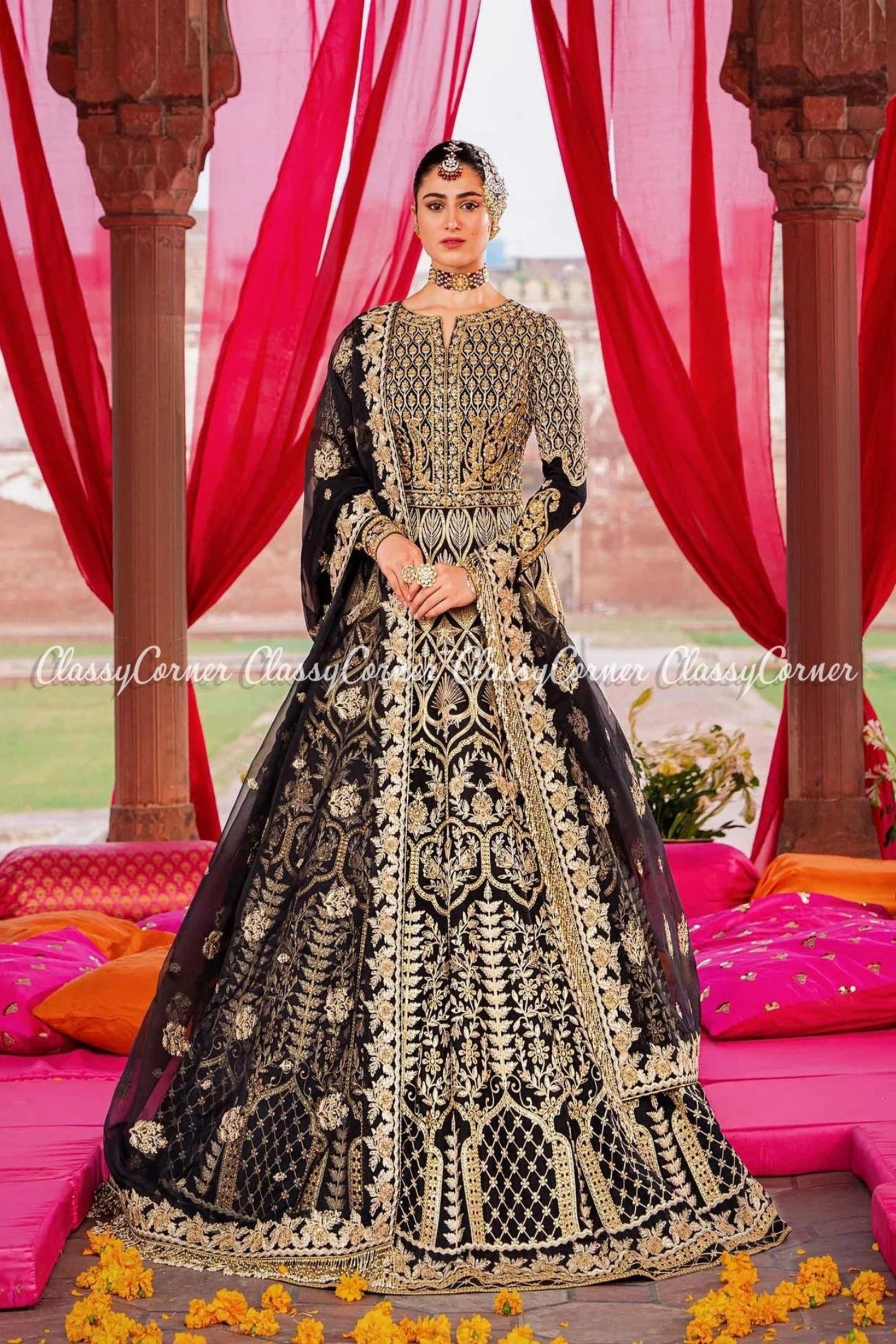 Black and red bridal dress outlet pakistani