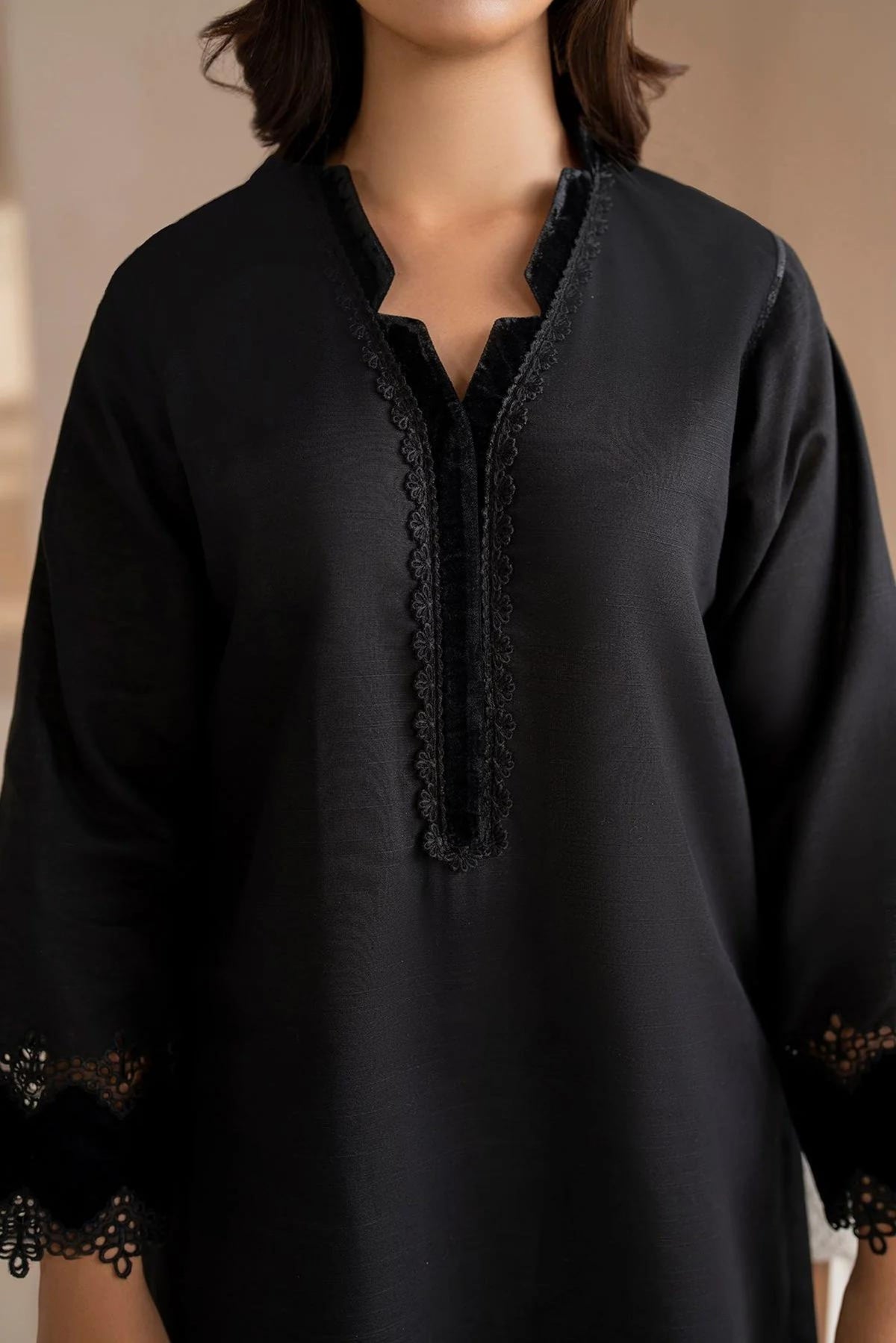 Pakistani Readymade Online Suits