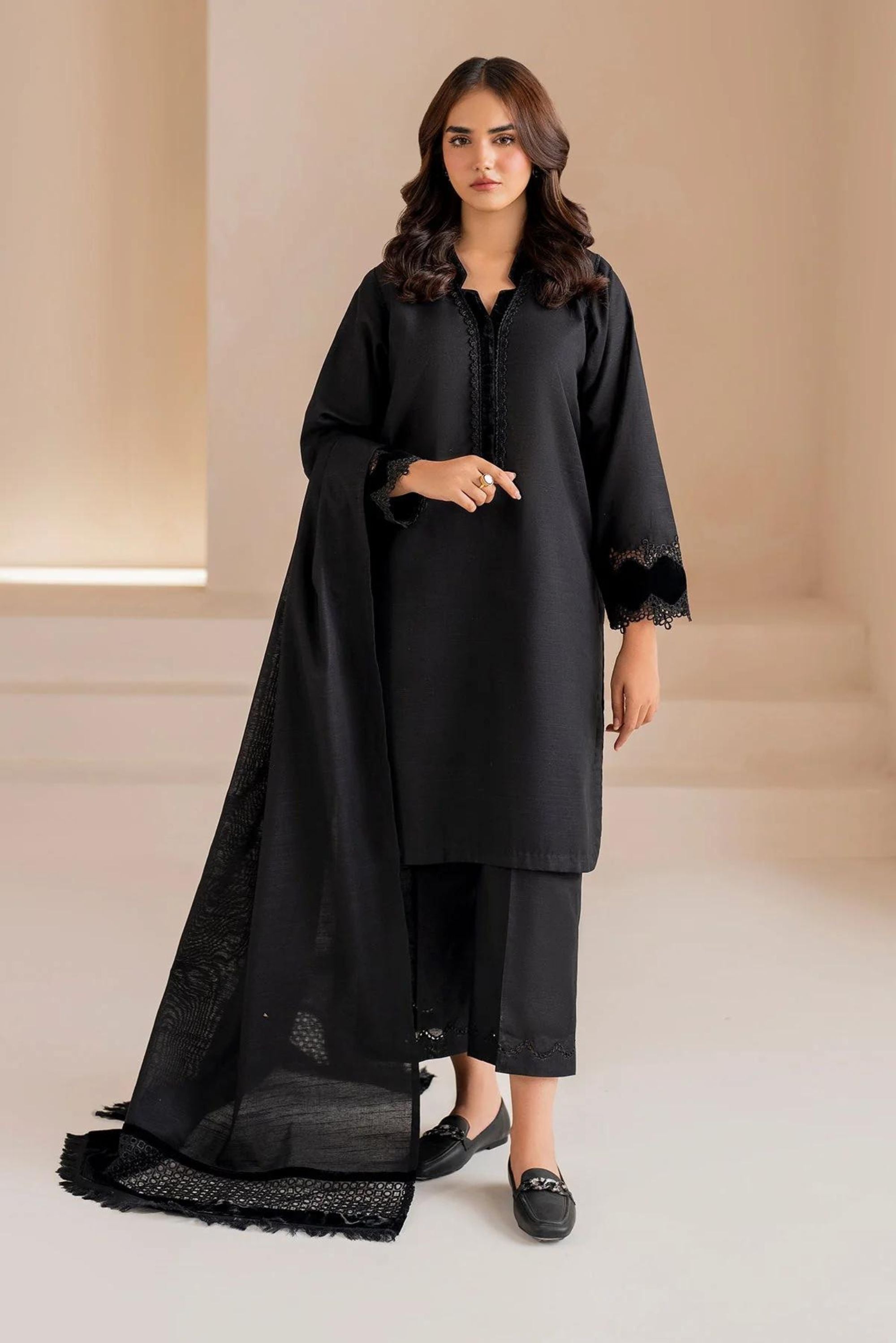 Pakistani Readymade Online Suits