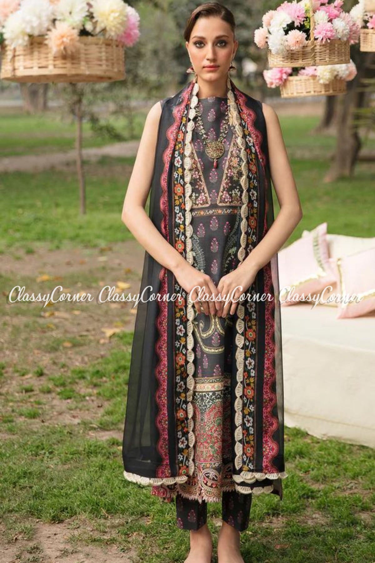 Black Multicolor Lawn Organza Embroidered Salwar Kameez