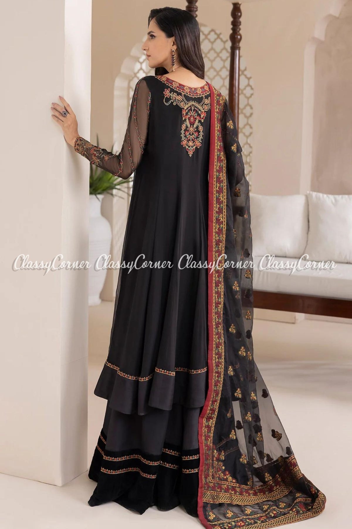 wedding outfits for women pakistani