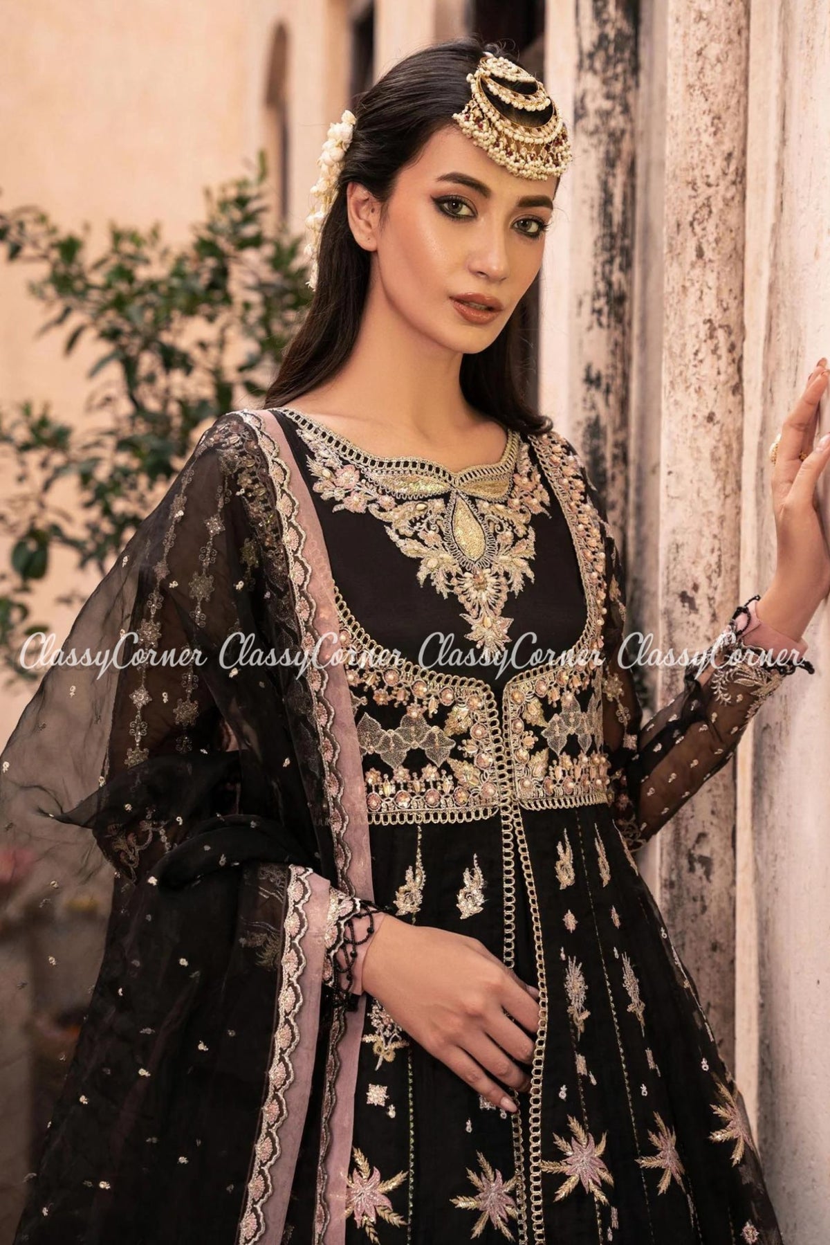 wedding guest outfits pakistani