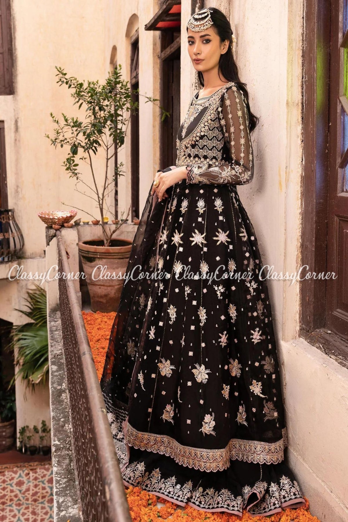 wedding guest outfits pakistani