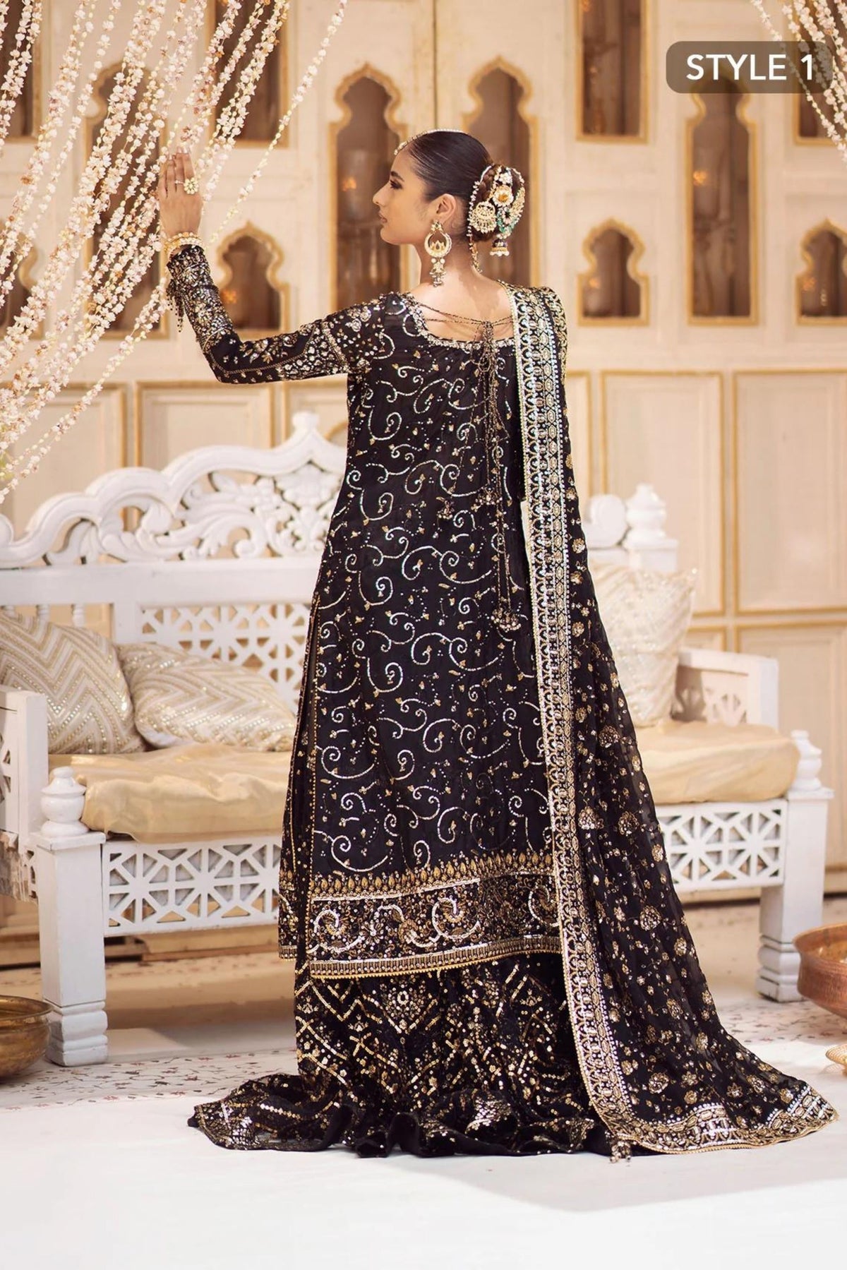 Pakistani Wedding Outfits For Ladies