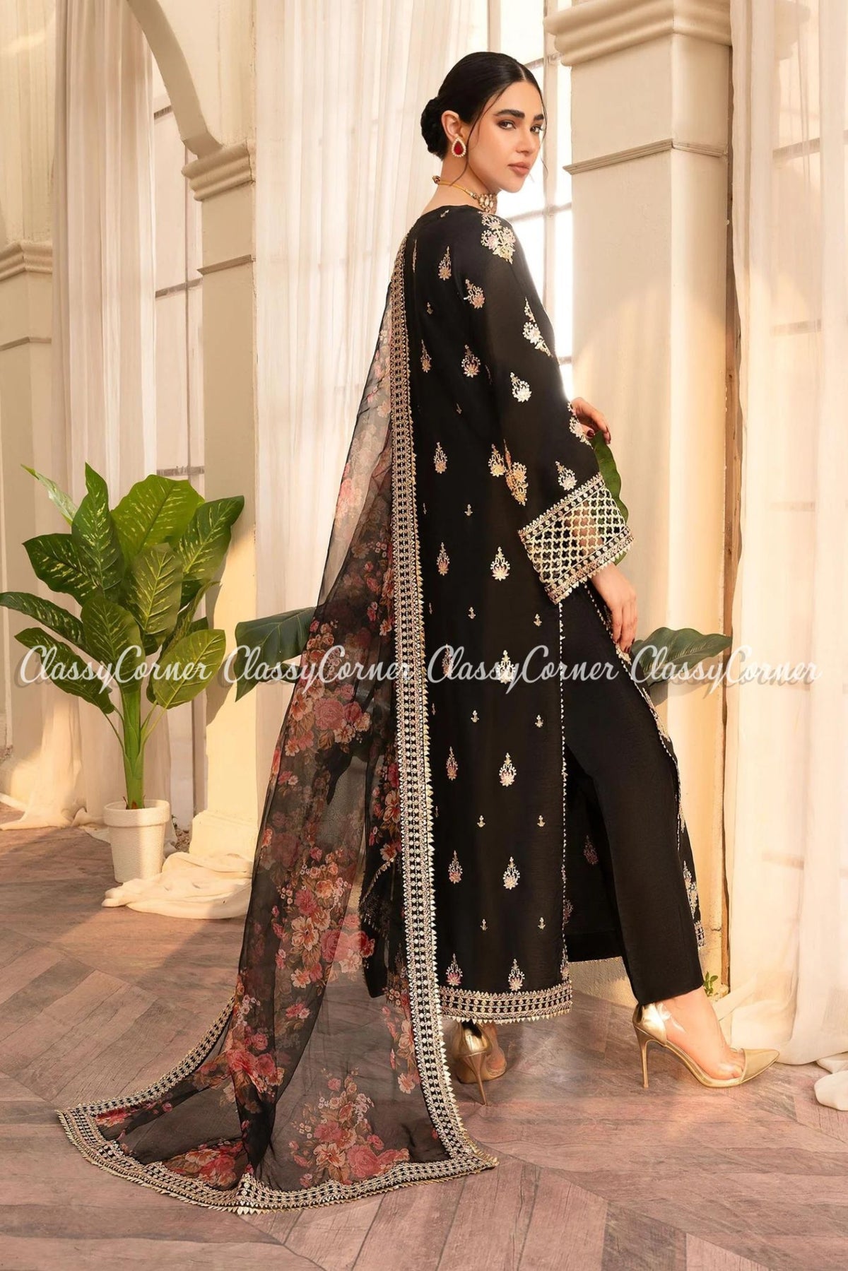 Pakistani wedding fashion for women