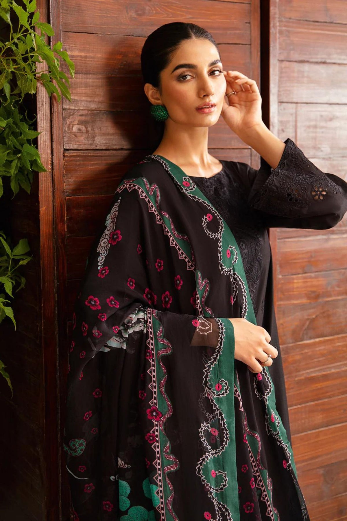 Pakistani Semi Formal Salwar Kameez