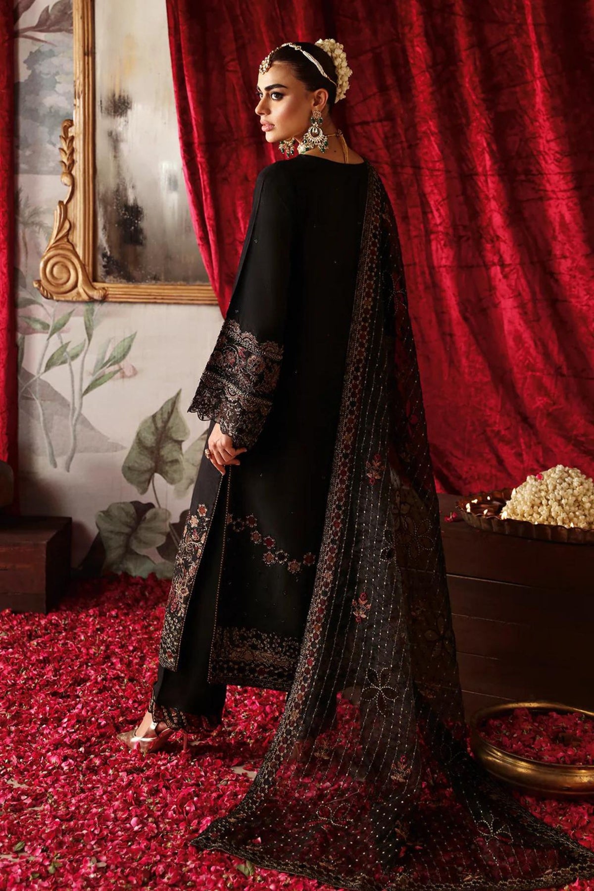 Pakistani Wedding Clothes For Females