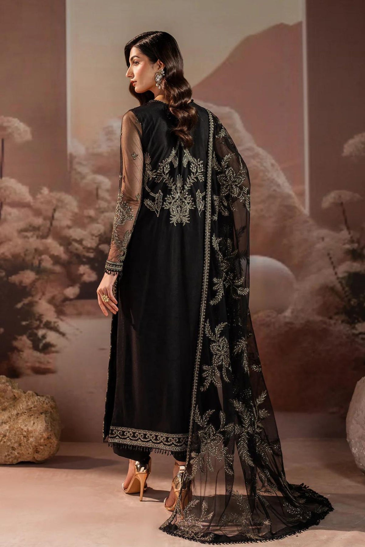 Women&#39;s Formal Wear For Pakistani Wedding