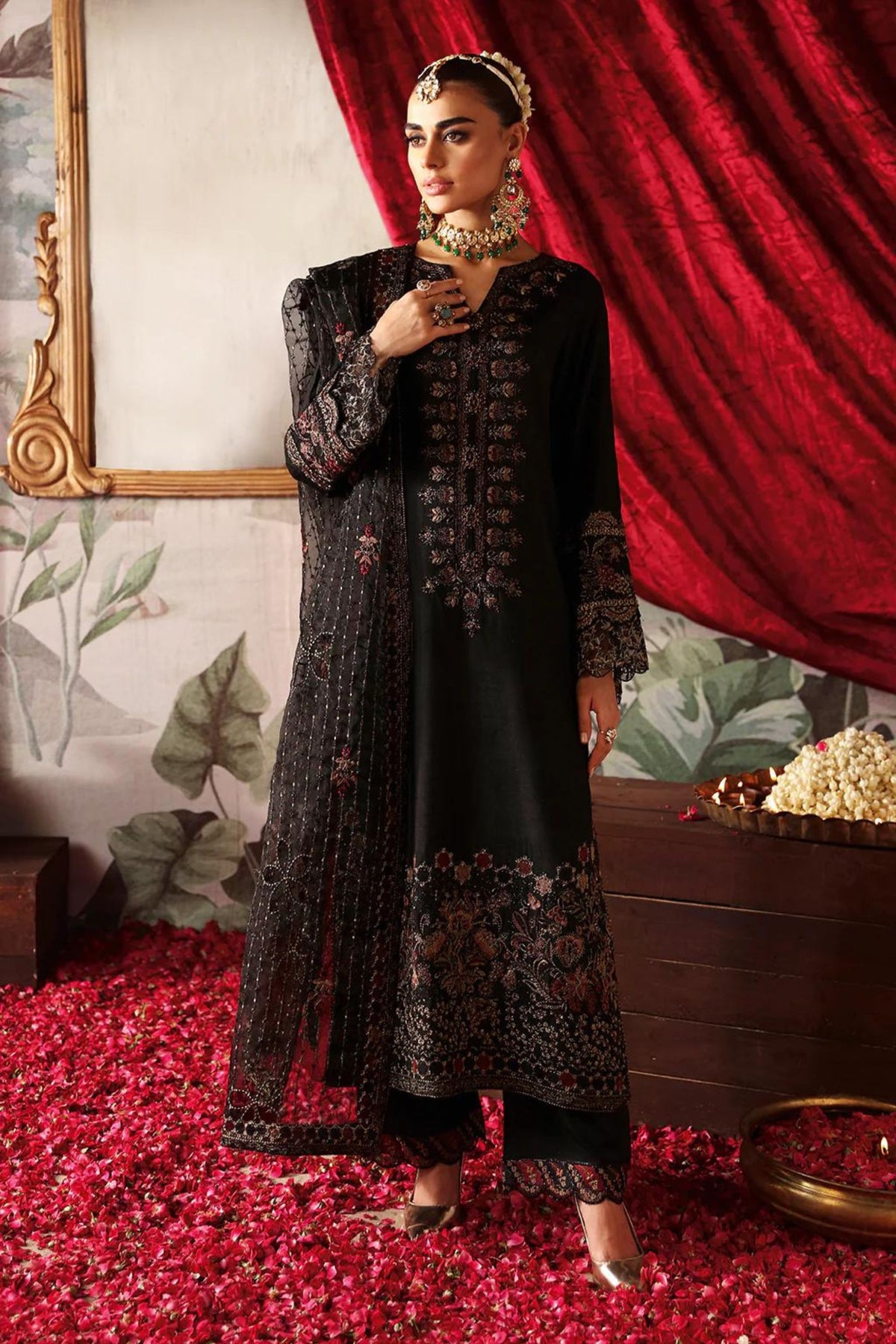 Pakistani Wedding Clothes For Females