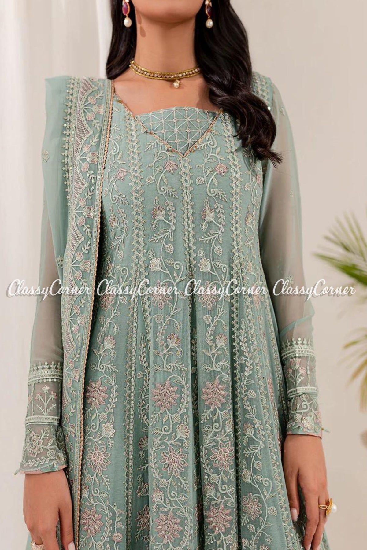 Latest pakistani Wedding Outfits