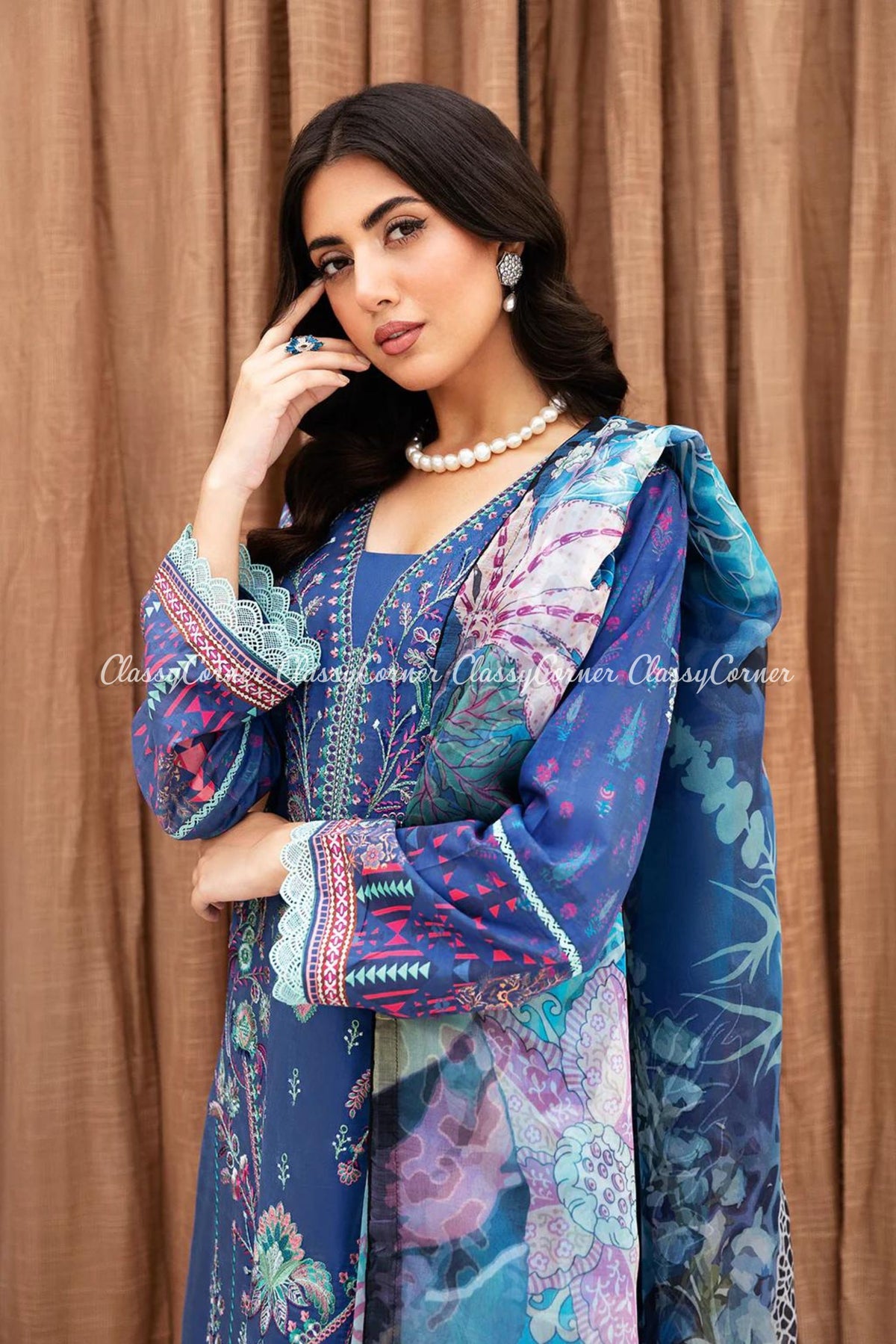 places to buy women&#39;s pakistani outfits