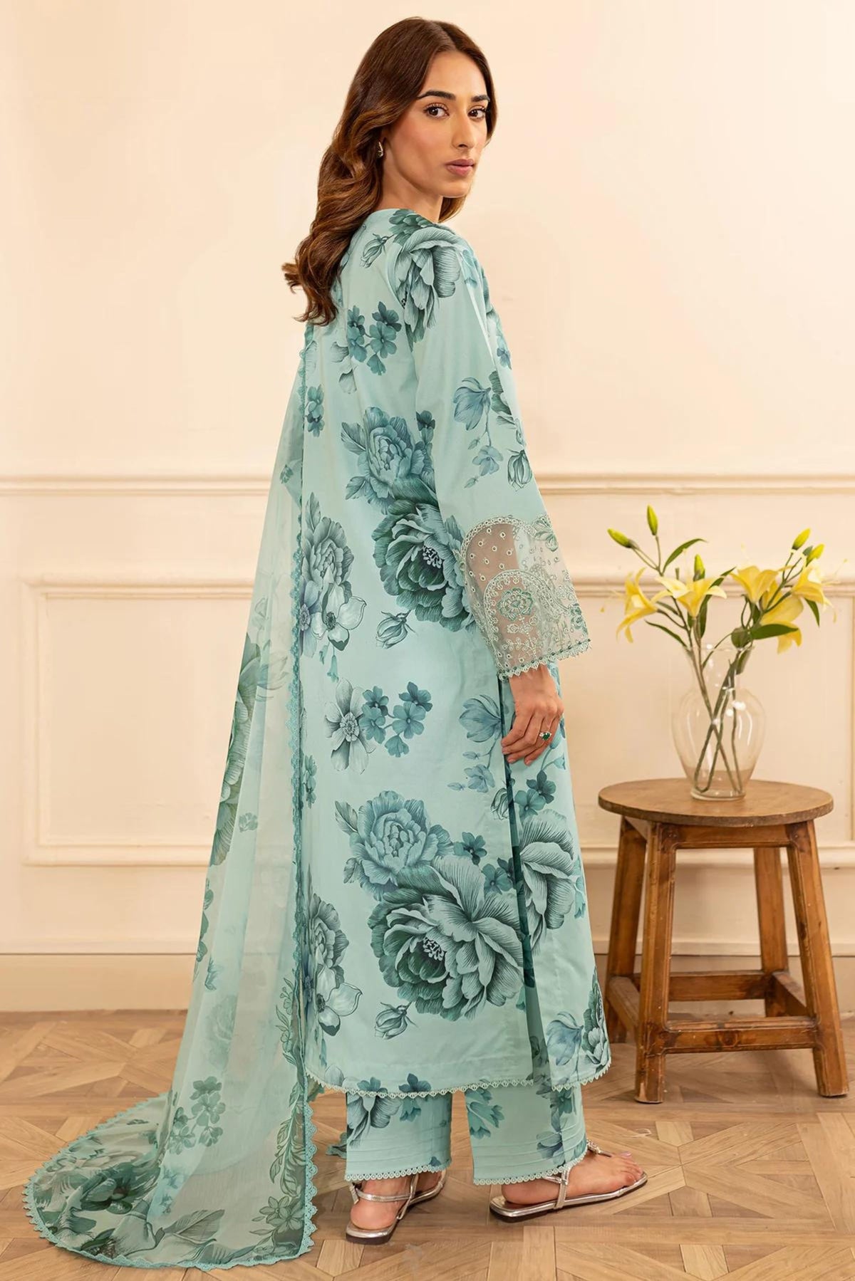 Pakistani Formal Wear Outfits For Guests