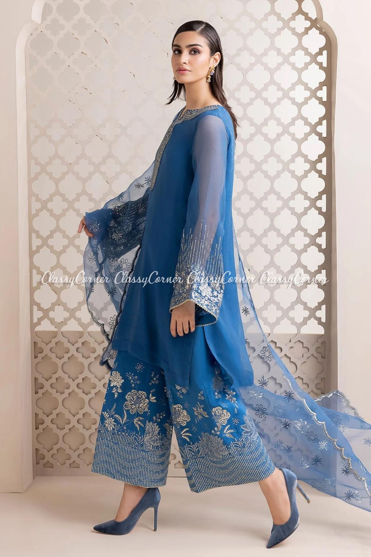 Pakistani wedding clothes for females