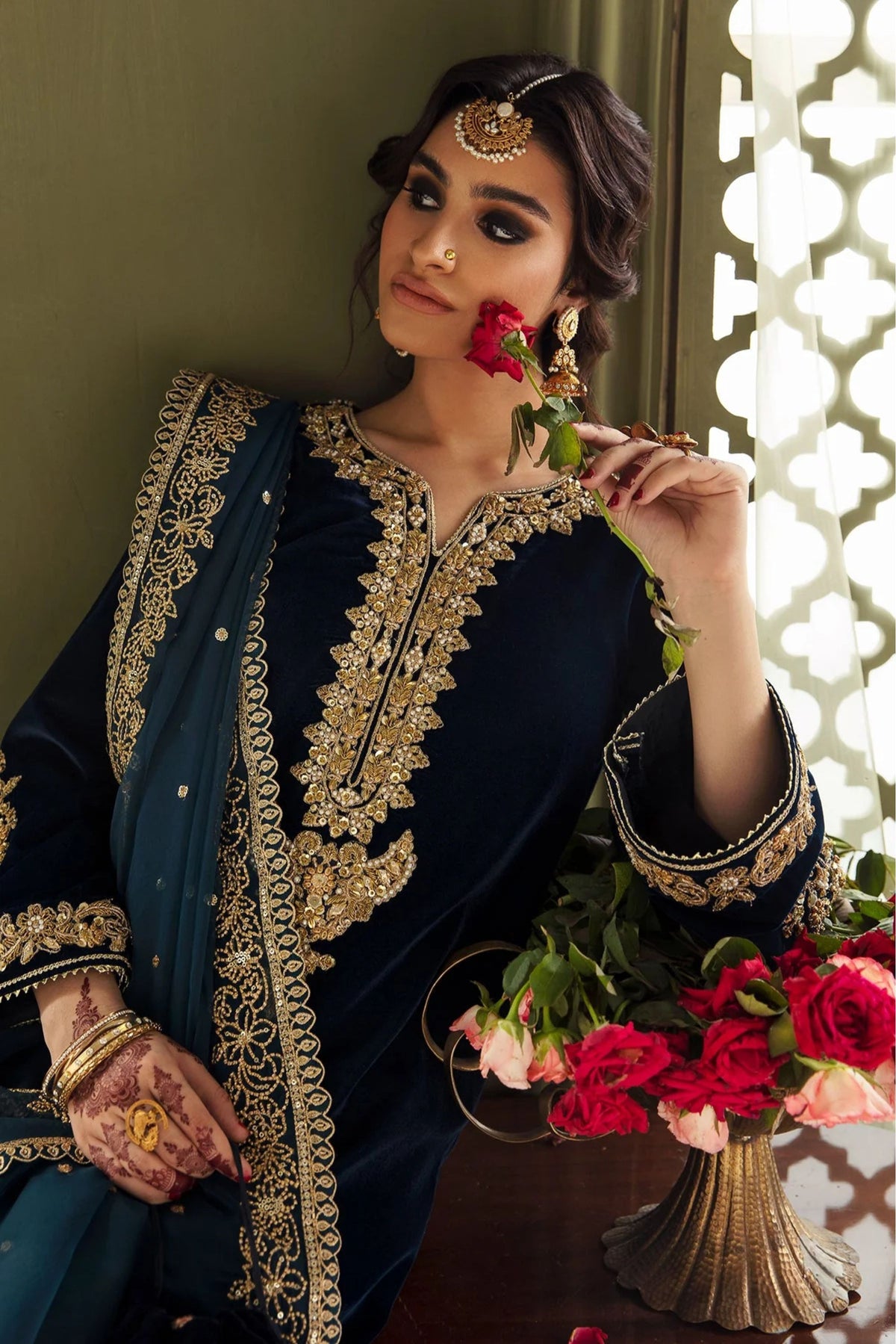 Pakistani Velvet Outfits Online