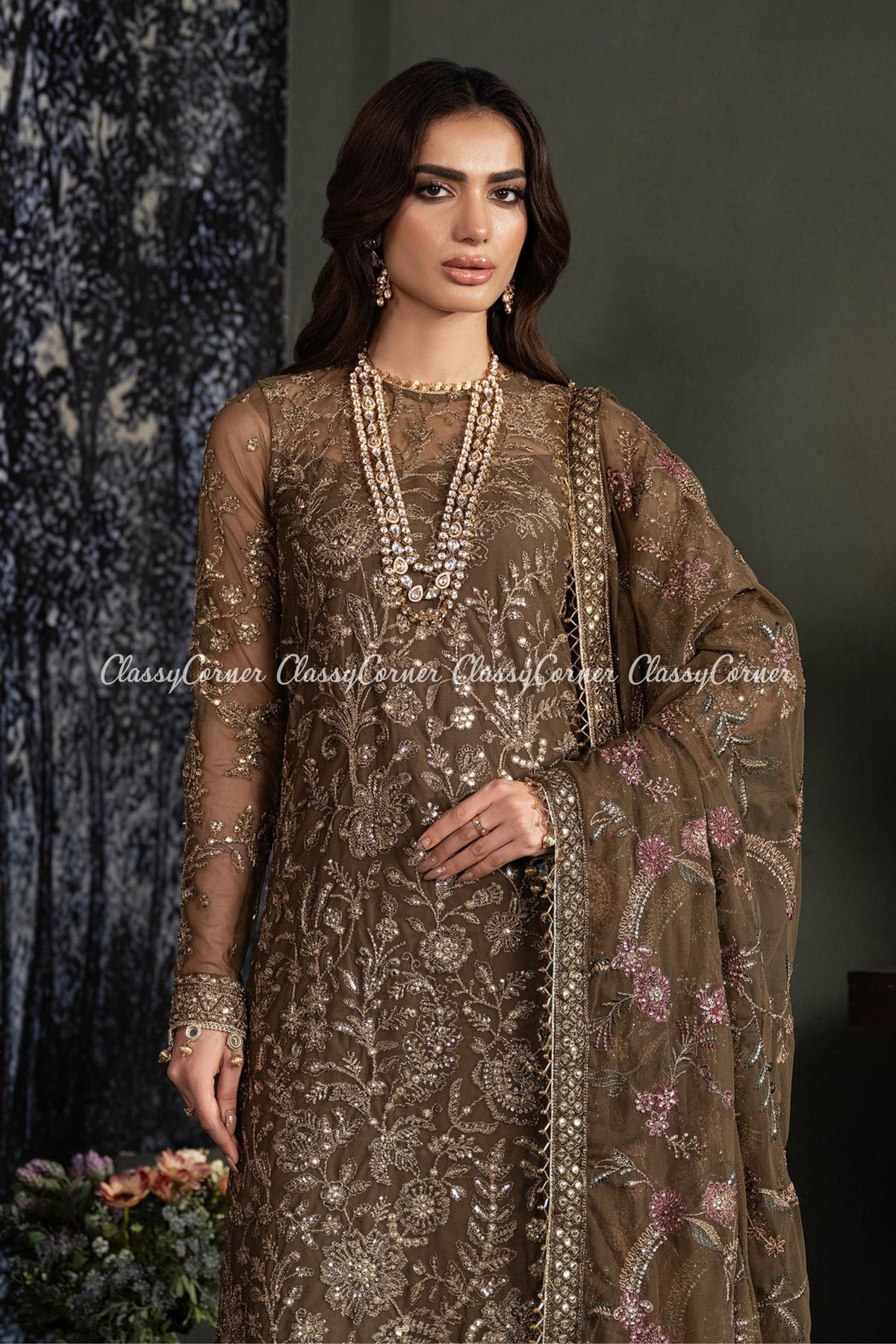 traditional pakistani wedding outfits