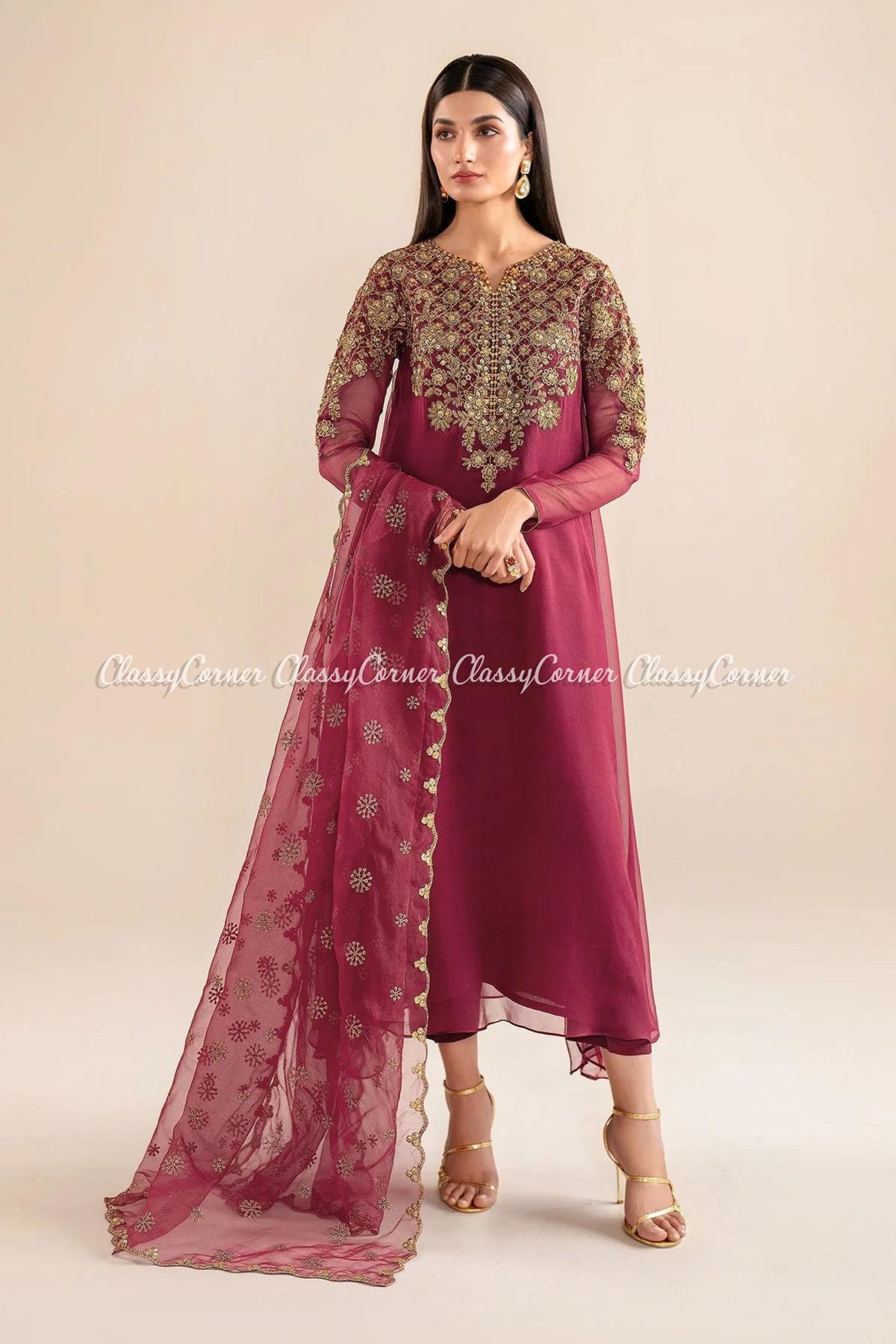 Wedding Outfits For Women Pakistani