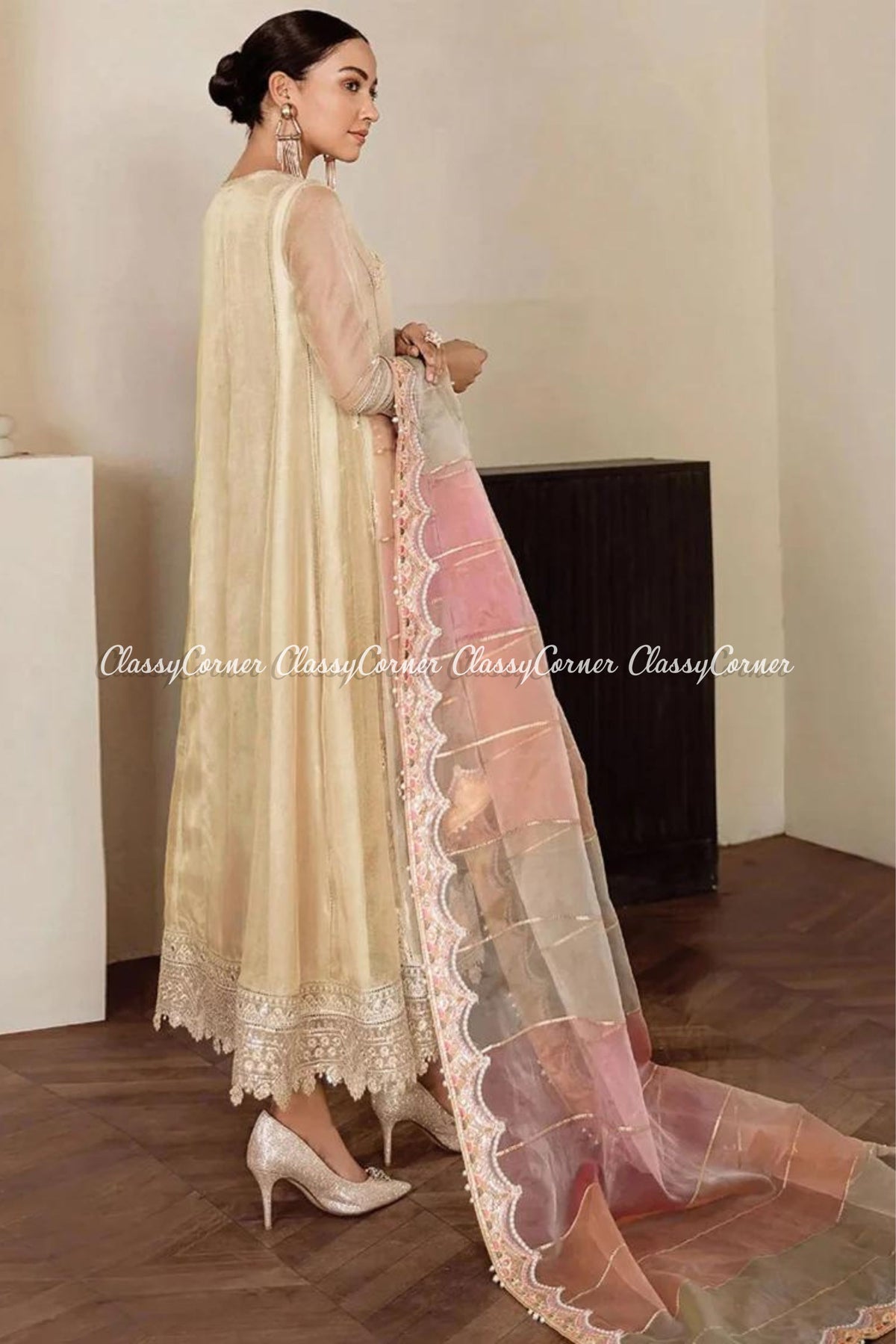 pakistani wedding party outfits