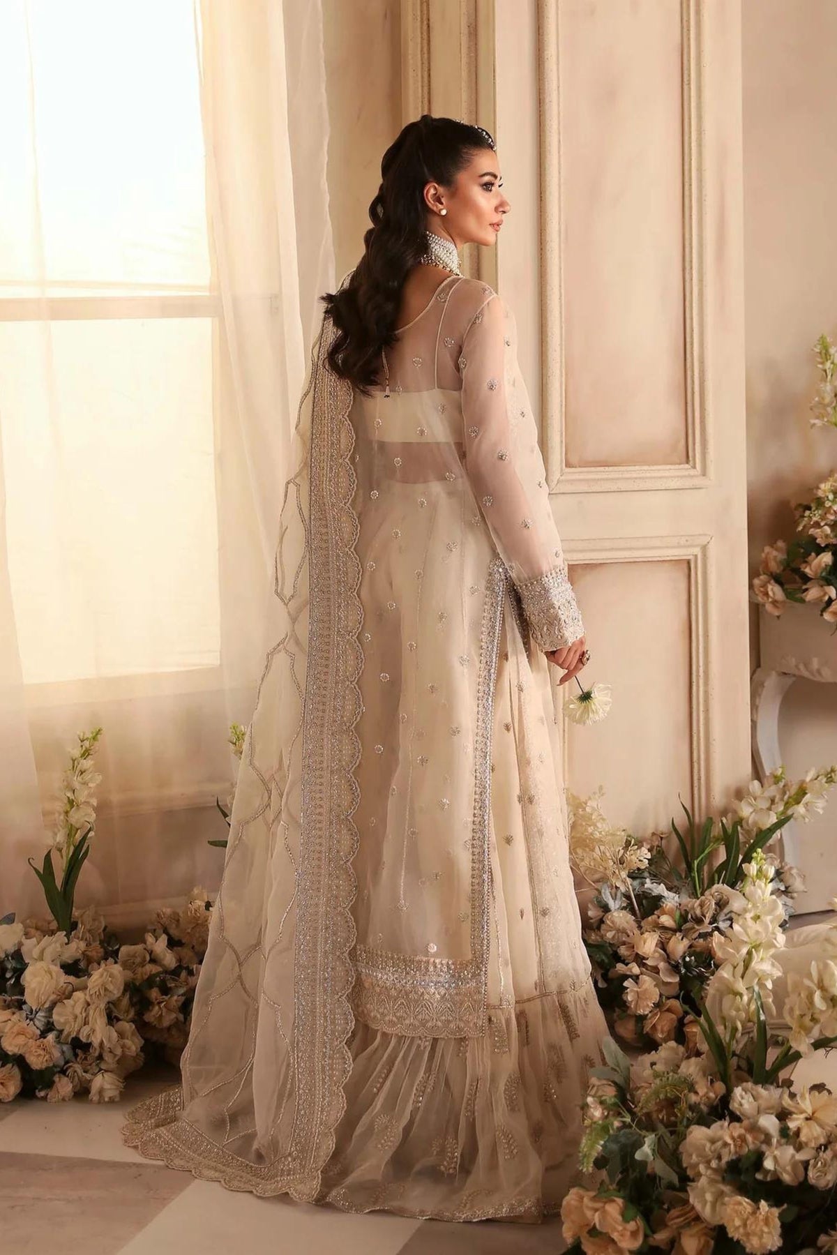 Pakistani Wedding Outfits For Ladies