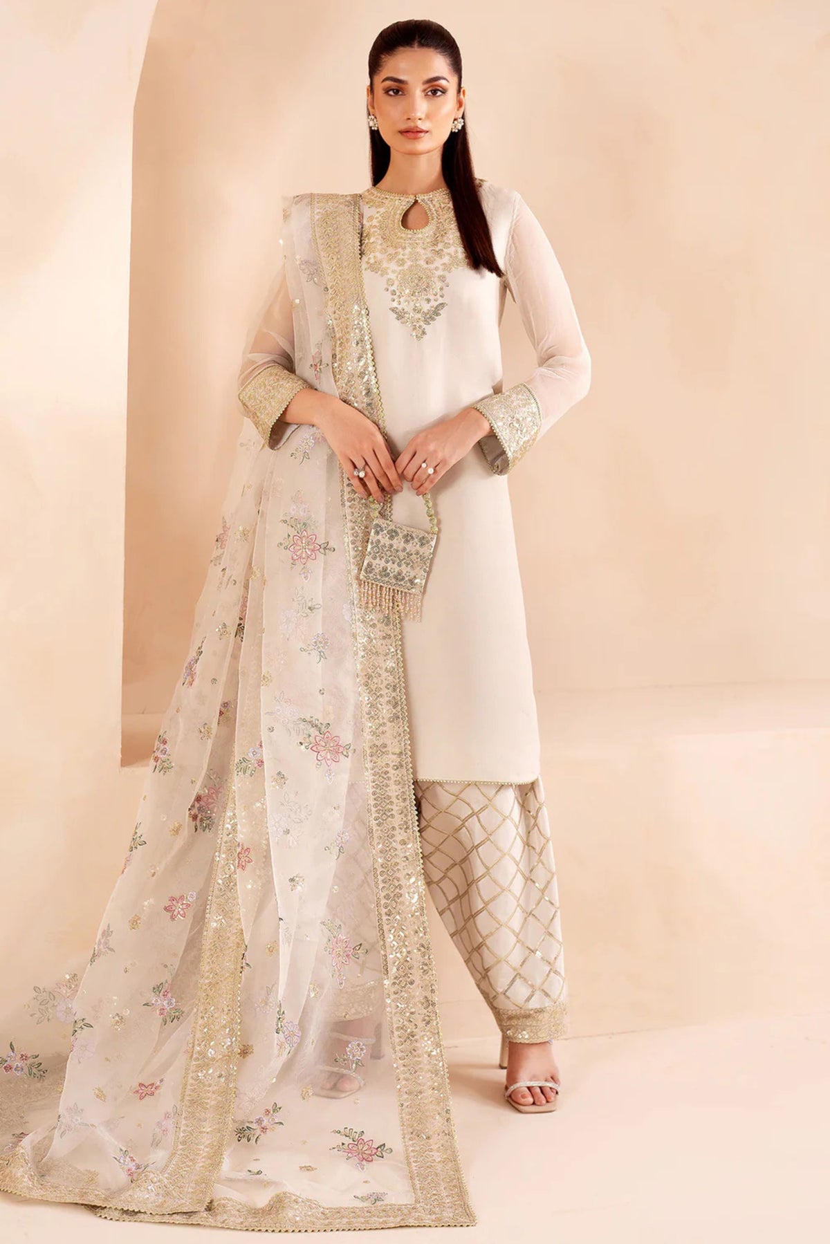 Guest Outfits To Attend Pakistani Wedding 