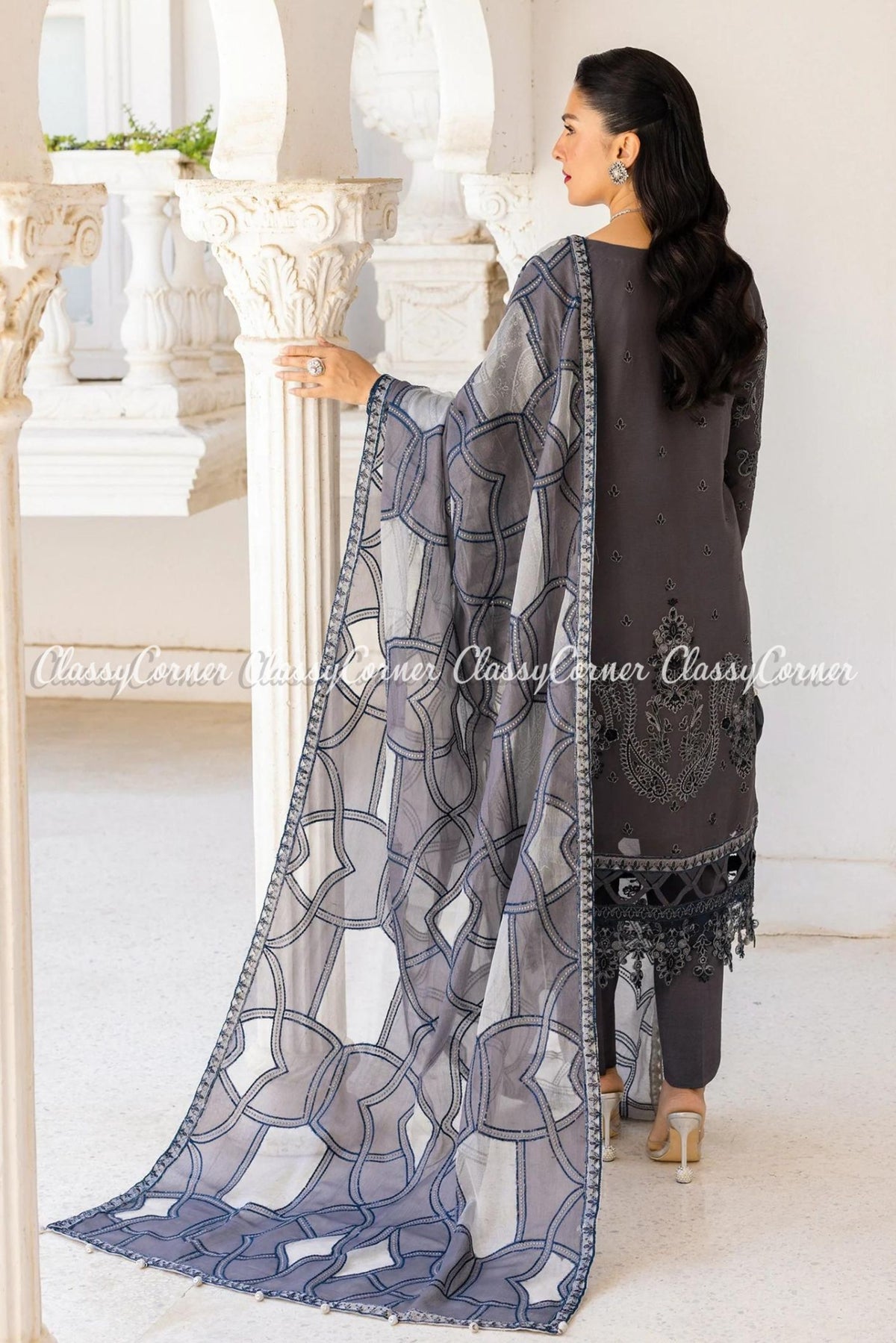 women&#39;s pakistani wedding outfits