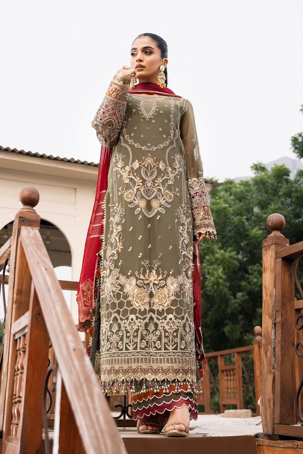 Pakistani Party Wear Suits For Weddings